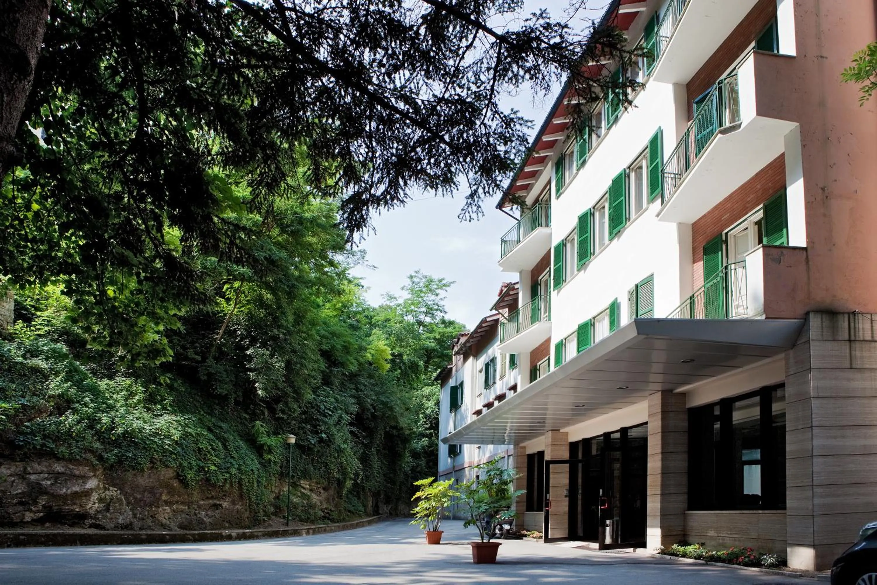 Facade/entrance in Terme di Acquasanta Hotel Italia & Spa
