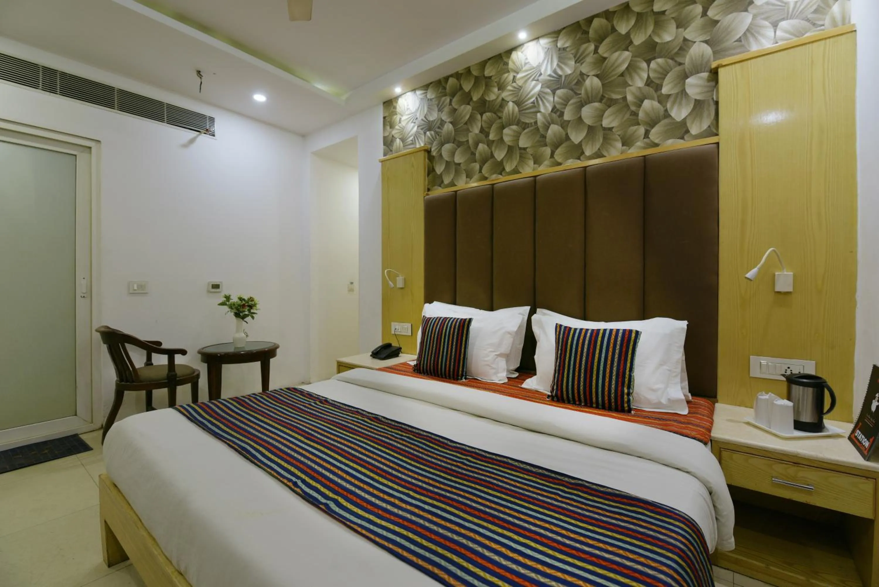 Bed in The Yuvraj By LIVIQ