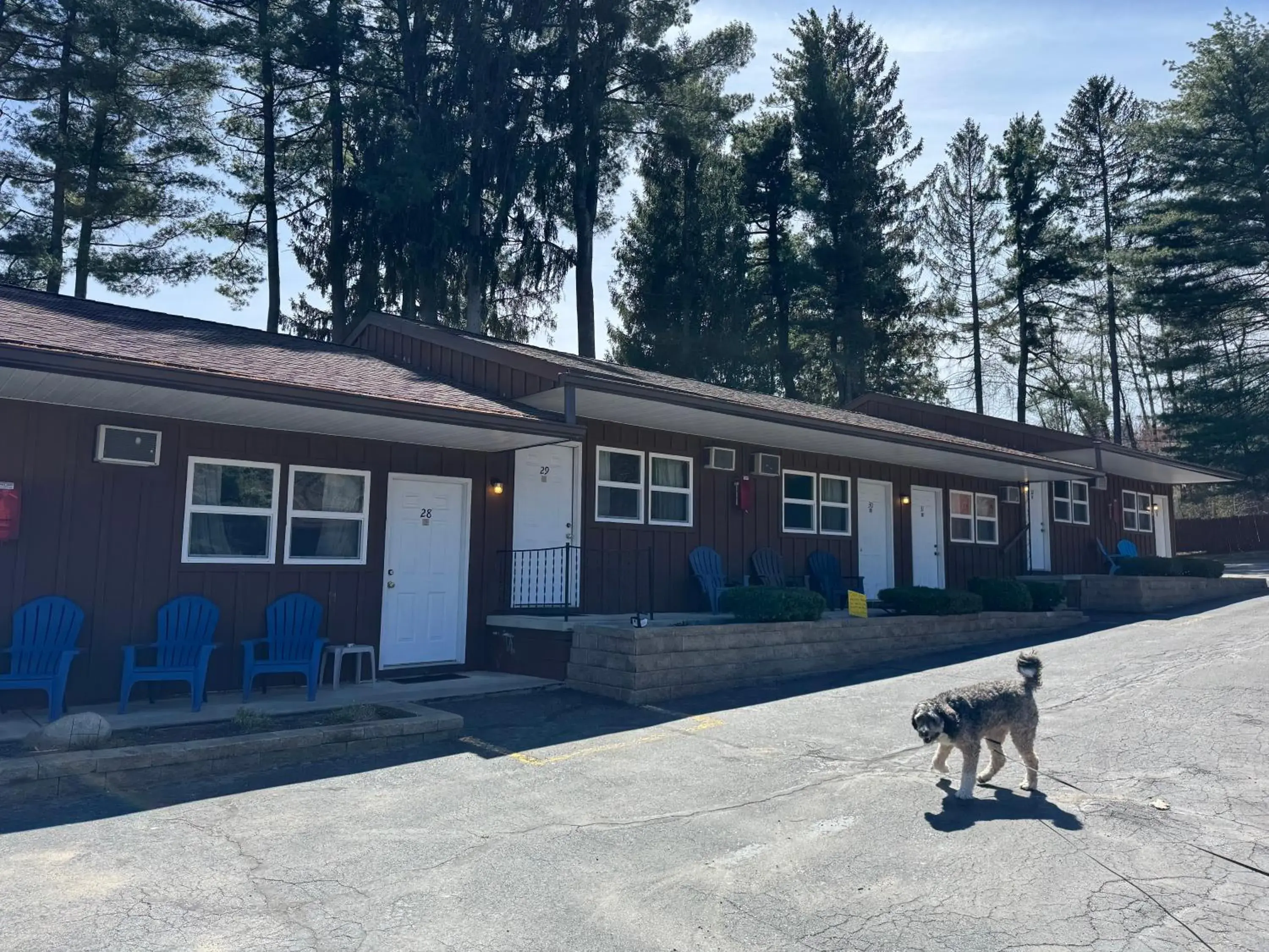 Family Suite in Mohican Resort Motel, Conveniently located to all Lake George attractions Family Suite in Mohican Resort Motel, Conveniently located to all Lake George attractions