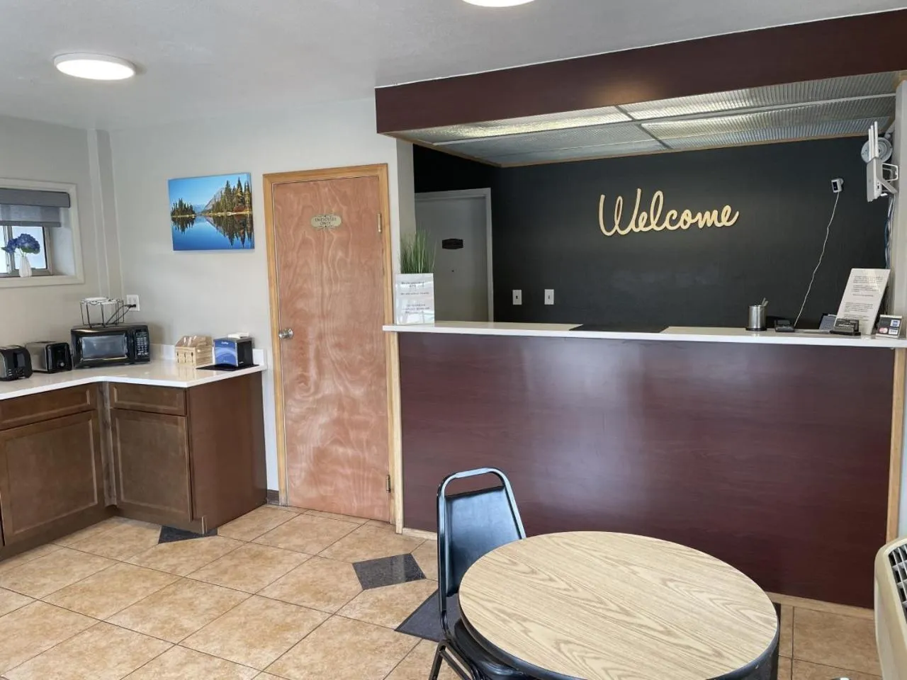 Coffee/tea facilities in Downtown Inn