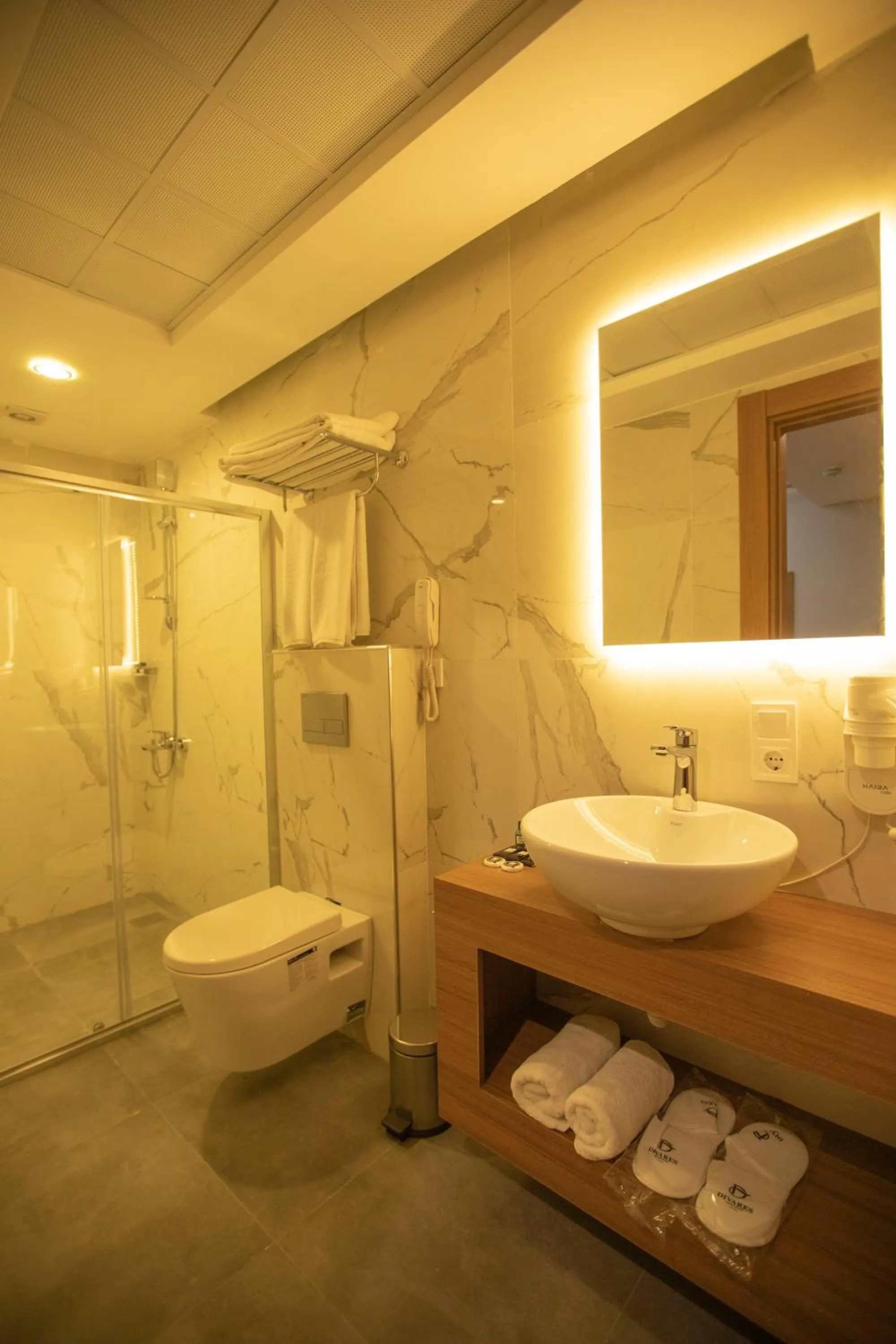 Divares Luxury Hotel