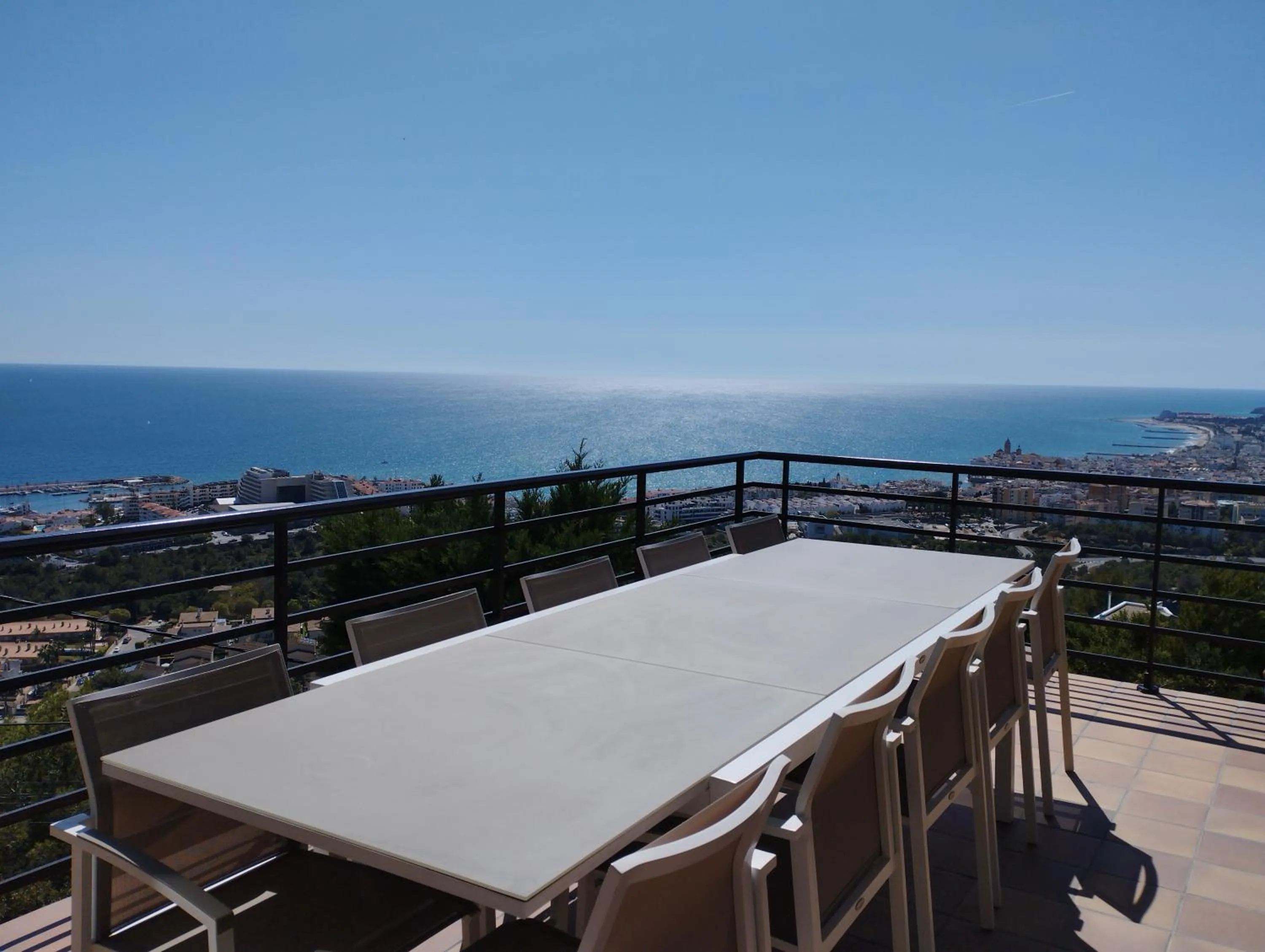 Sitges Spaces Sea View Villa- 6 Bedrooms, 5 bathrooms, 2 private pools, Near center