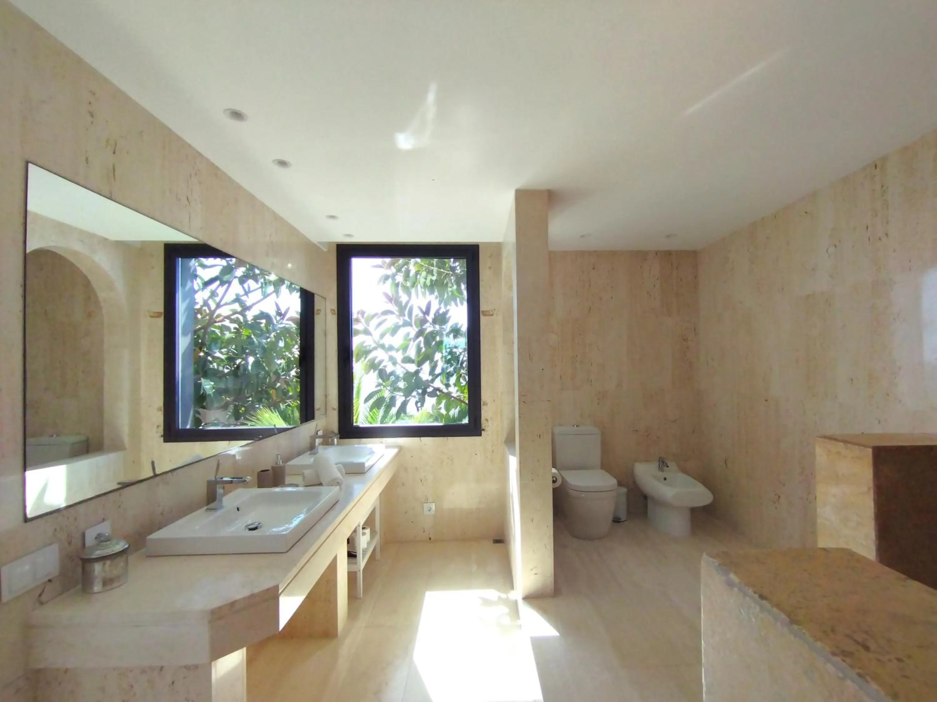 Sitges Spaces Sea View Villa- 6 Bedrooms, 5 bathrooms, 2 private pools, Near center