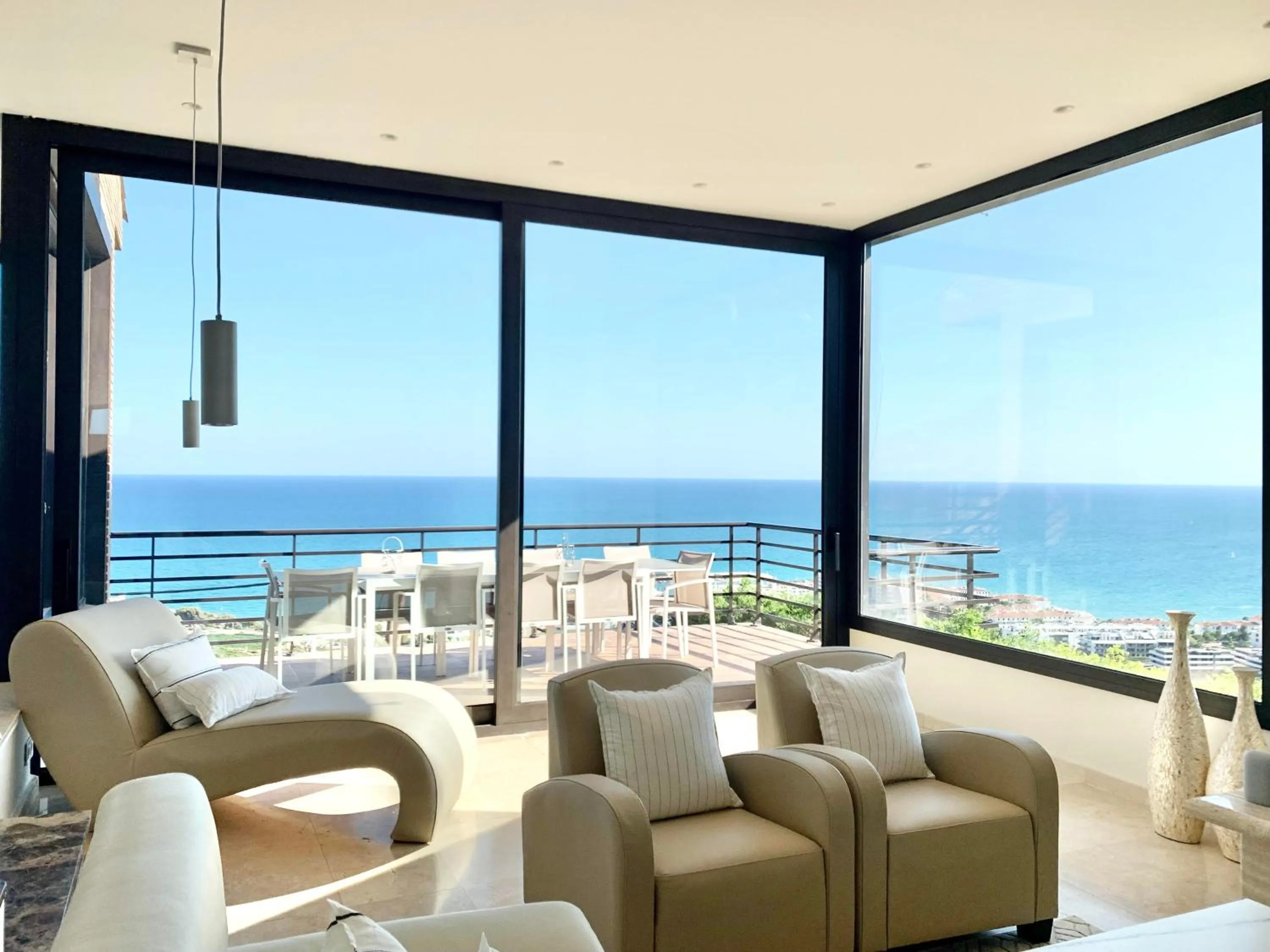 Sitges Spaces Sea View Villa- 6 Bedrooms, 5 bathrooms, 2 private pools, Near center