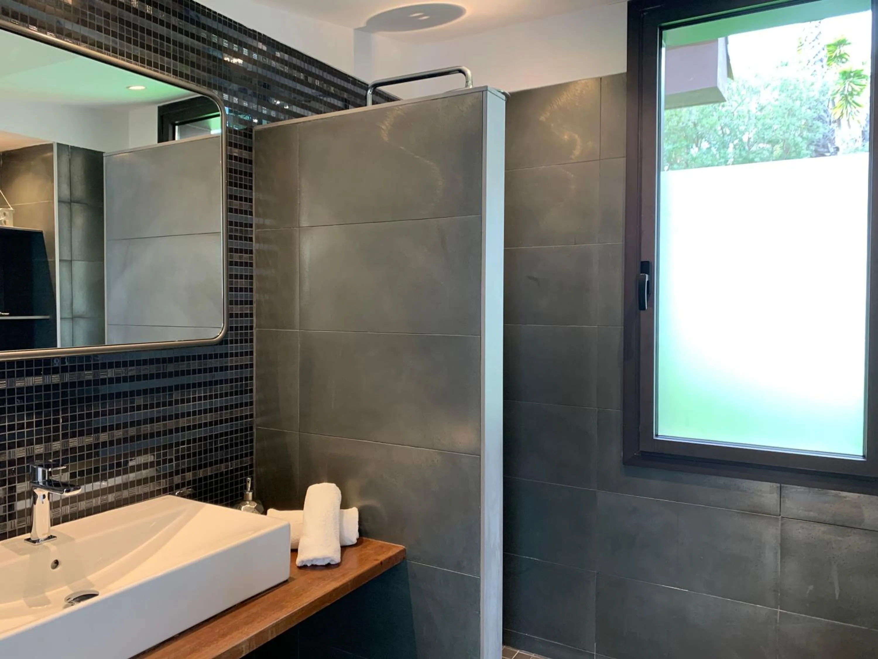 Sitges Spaces Sea View Villa- 6 Bedrooms, 5 bathrooms, 2 private pools, Near center