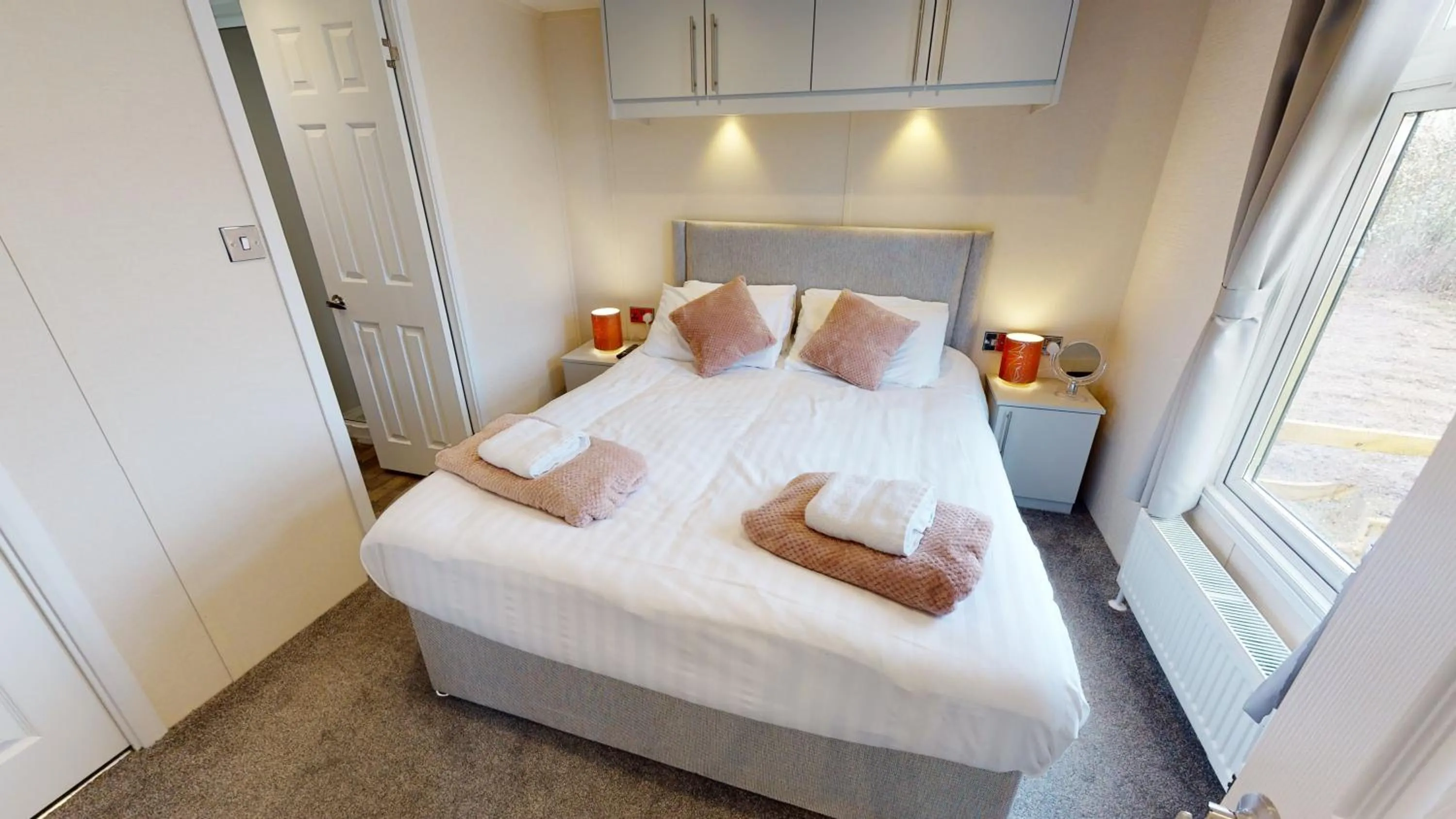 Bed in Sure Studio by Best Western Brackenborough Lakes & Resort