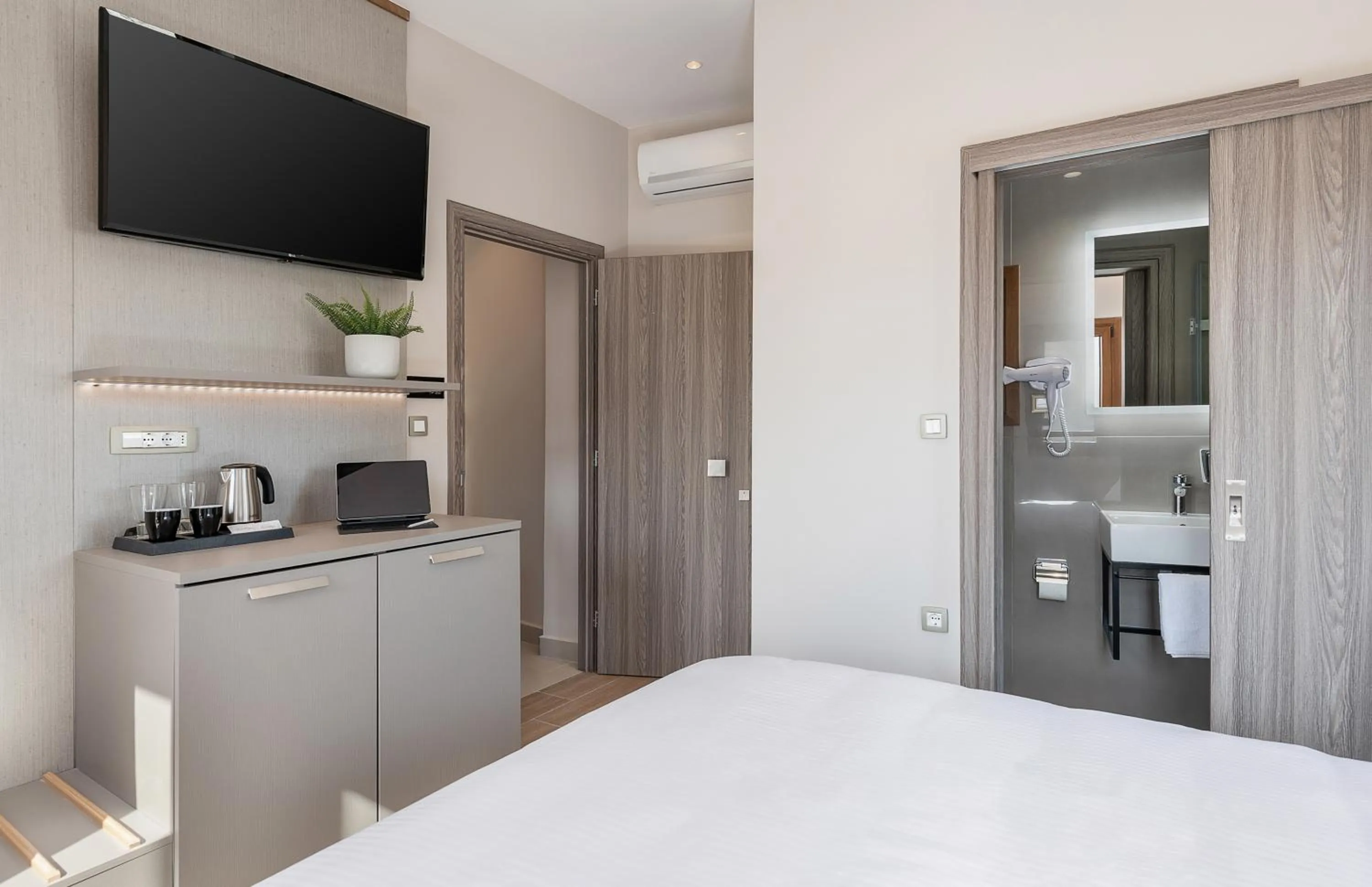 Coffee/tea facilities, Bed in Al Daliani Minaret Rooms