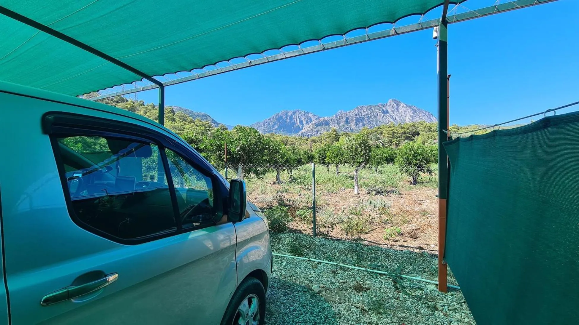 Parking in ORANGE BEACH CAMP