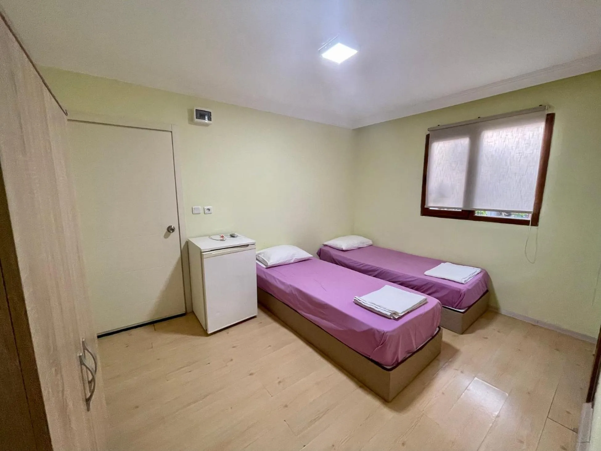 Bed in ORANGE BEACH CAMP