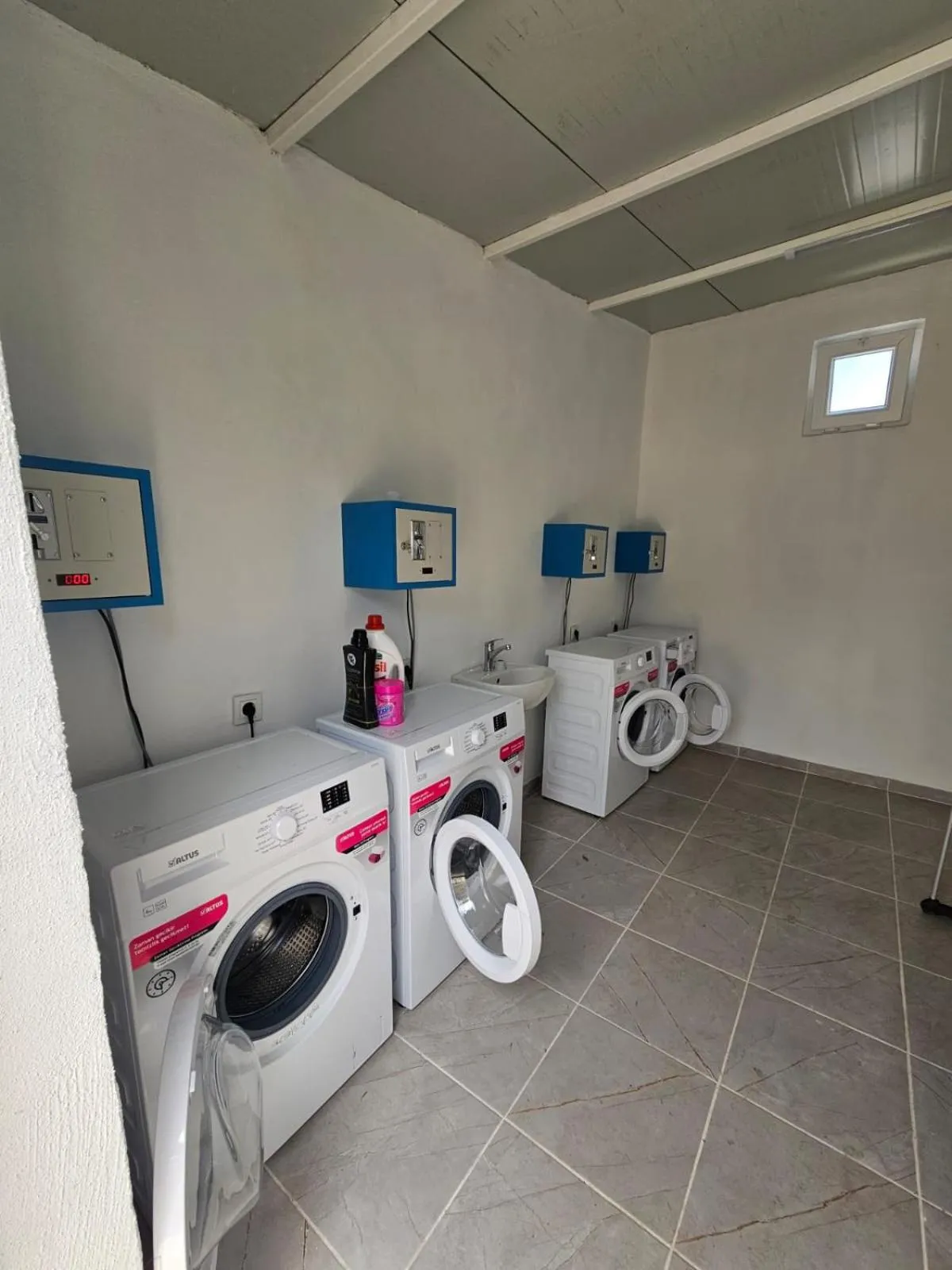 washing machine in ORANGE BEACH CAMP