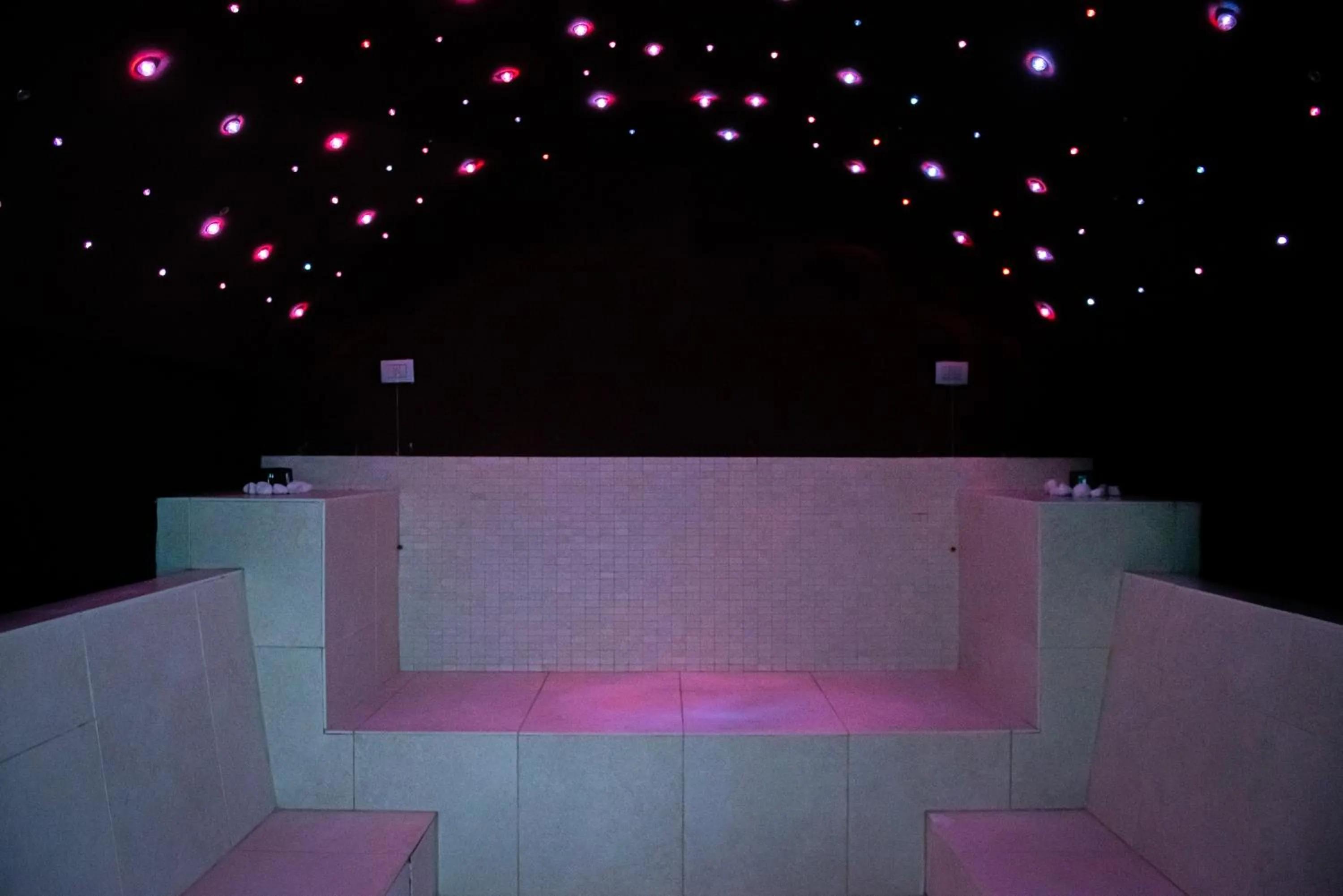 Spa and wellness centre/facilities in ARTEMIDE "Fiore Club" B&B SUITE SPA