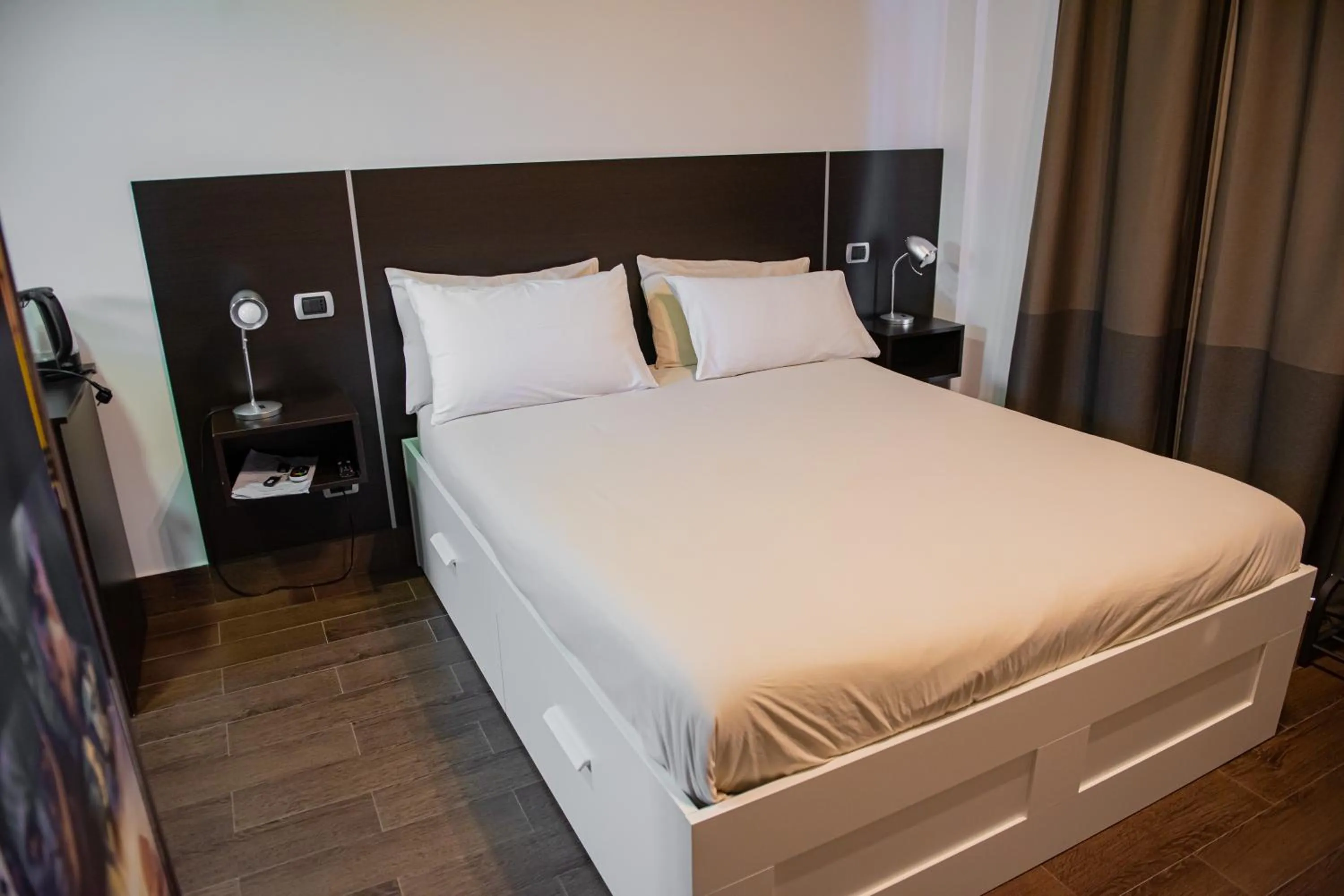 Bed in ARTEMIDE "Fiore Club" B&B SUITE SPA