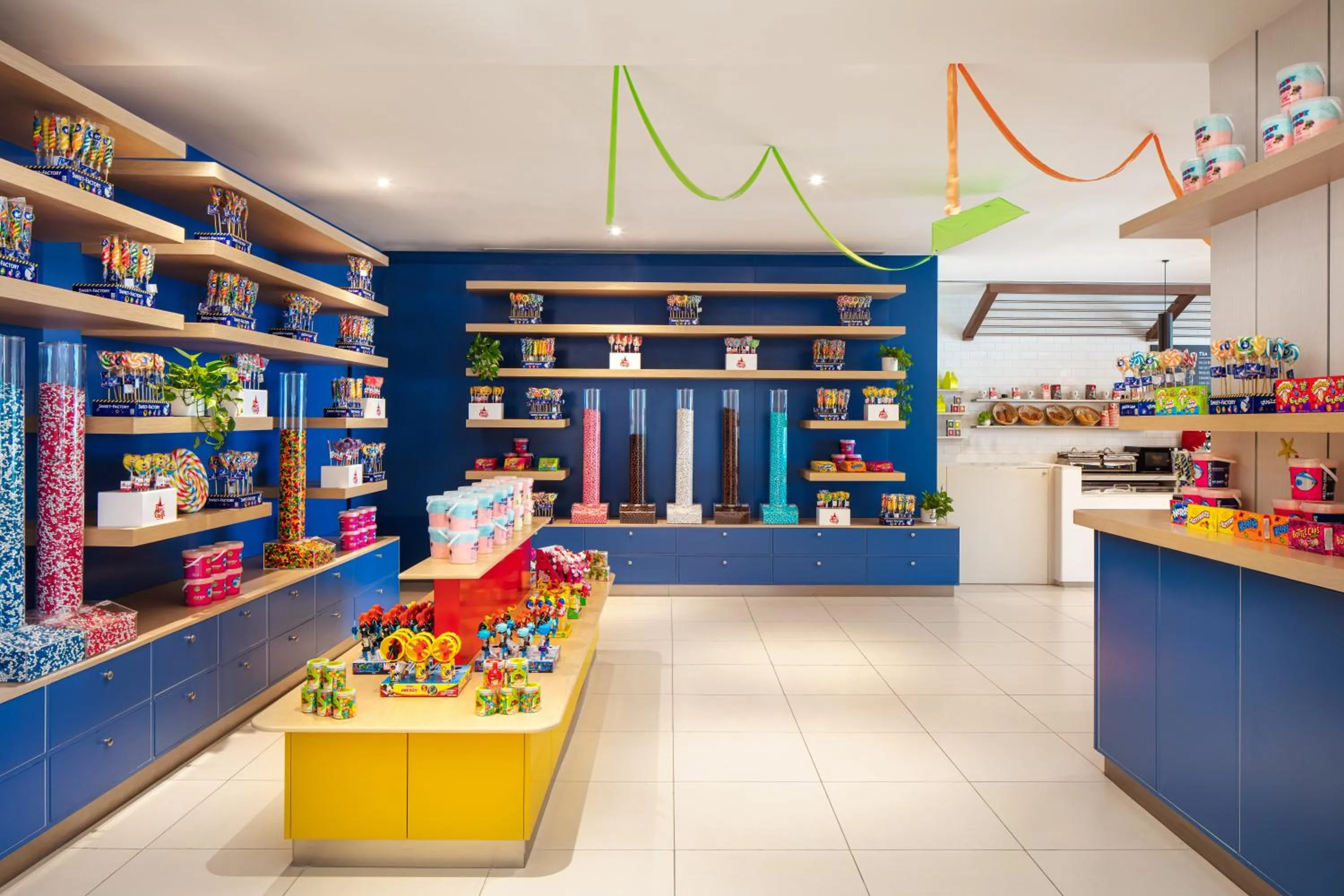 On-site shops in Centara Mirage Beach Resort Dubai