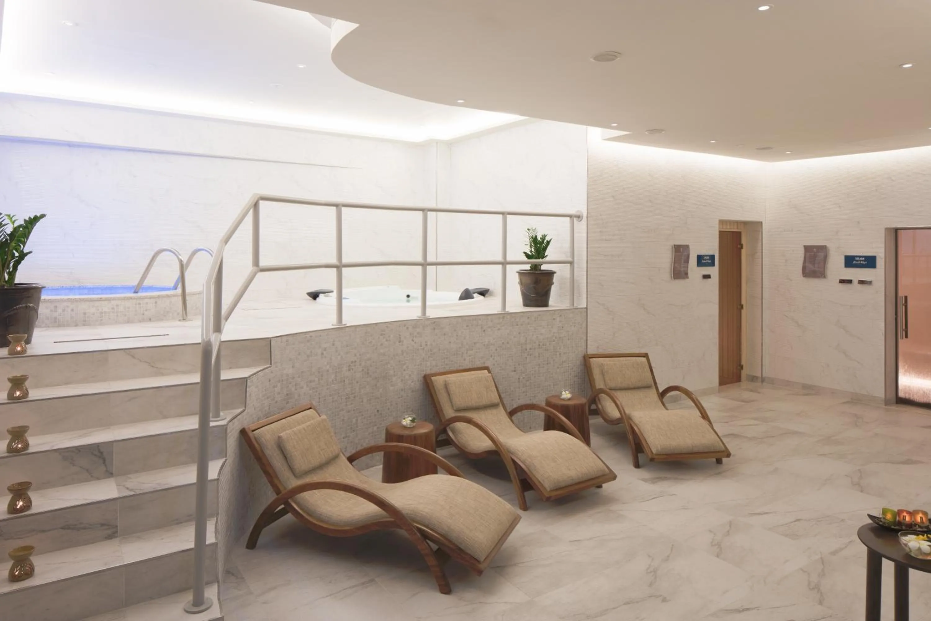 Swimming pool in Centara Mirage Beach Resort Dubai