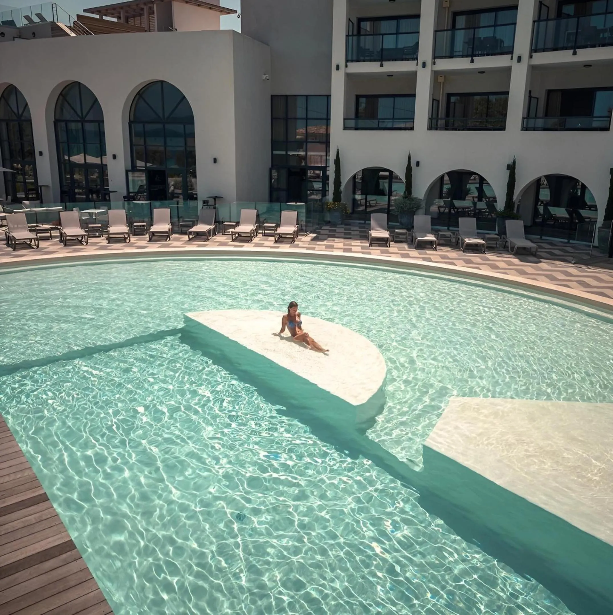 Swimming pool in Eco-Résidence Dolce Paese & Spa