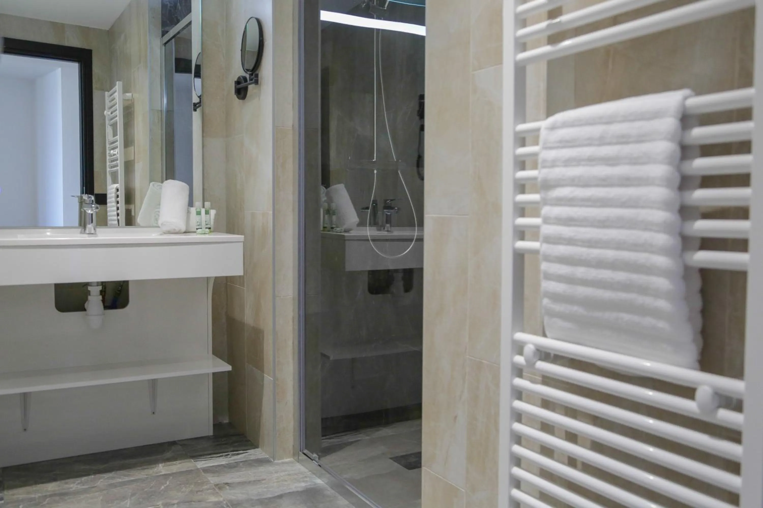 Shower in Eco-Résidence Dolce Paese & Spa