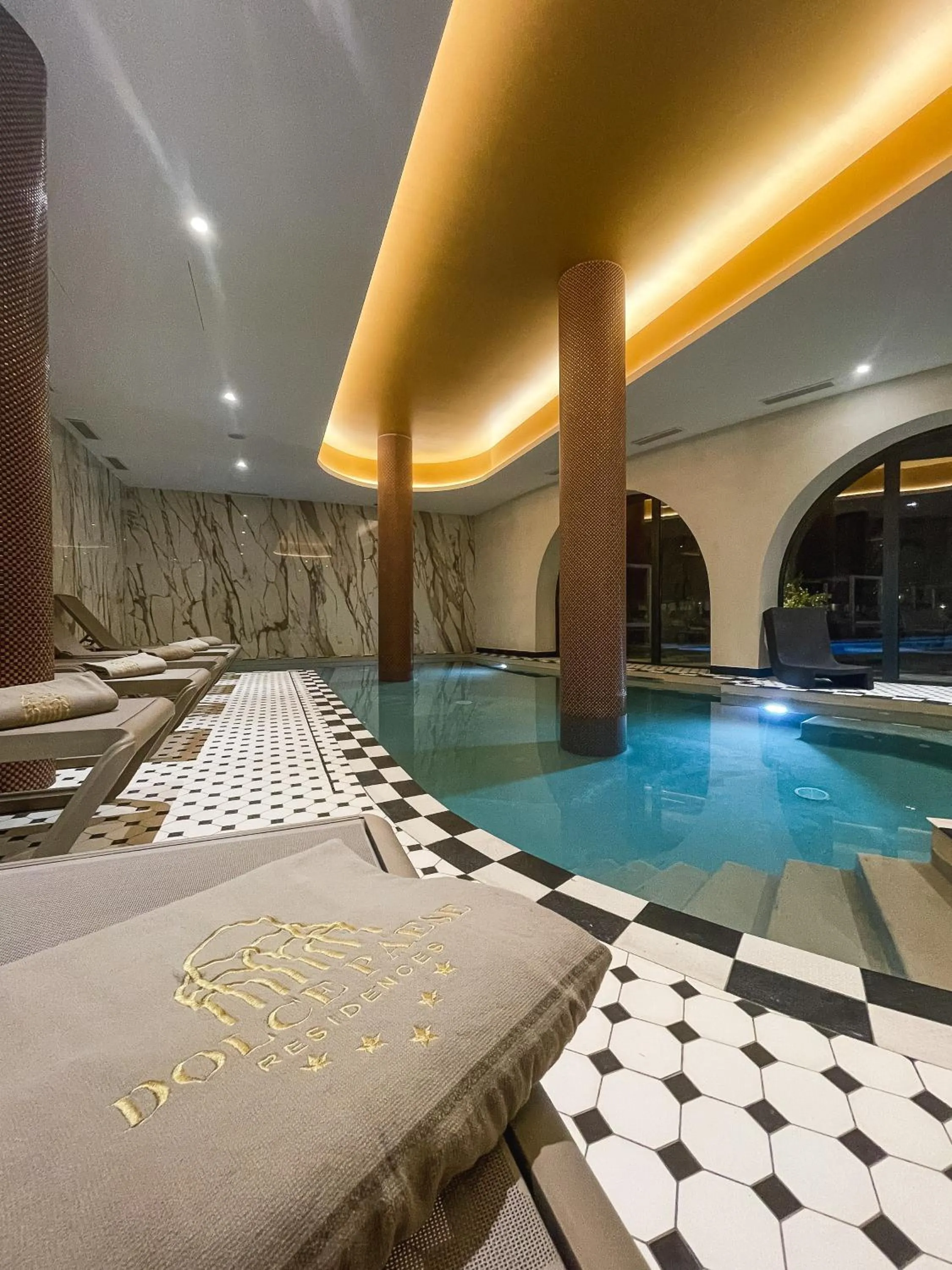 Swimming pool in Eco-Résidence Dolce Paese & Spa