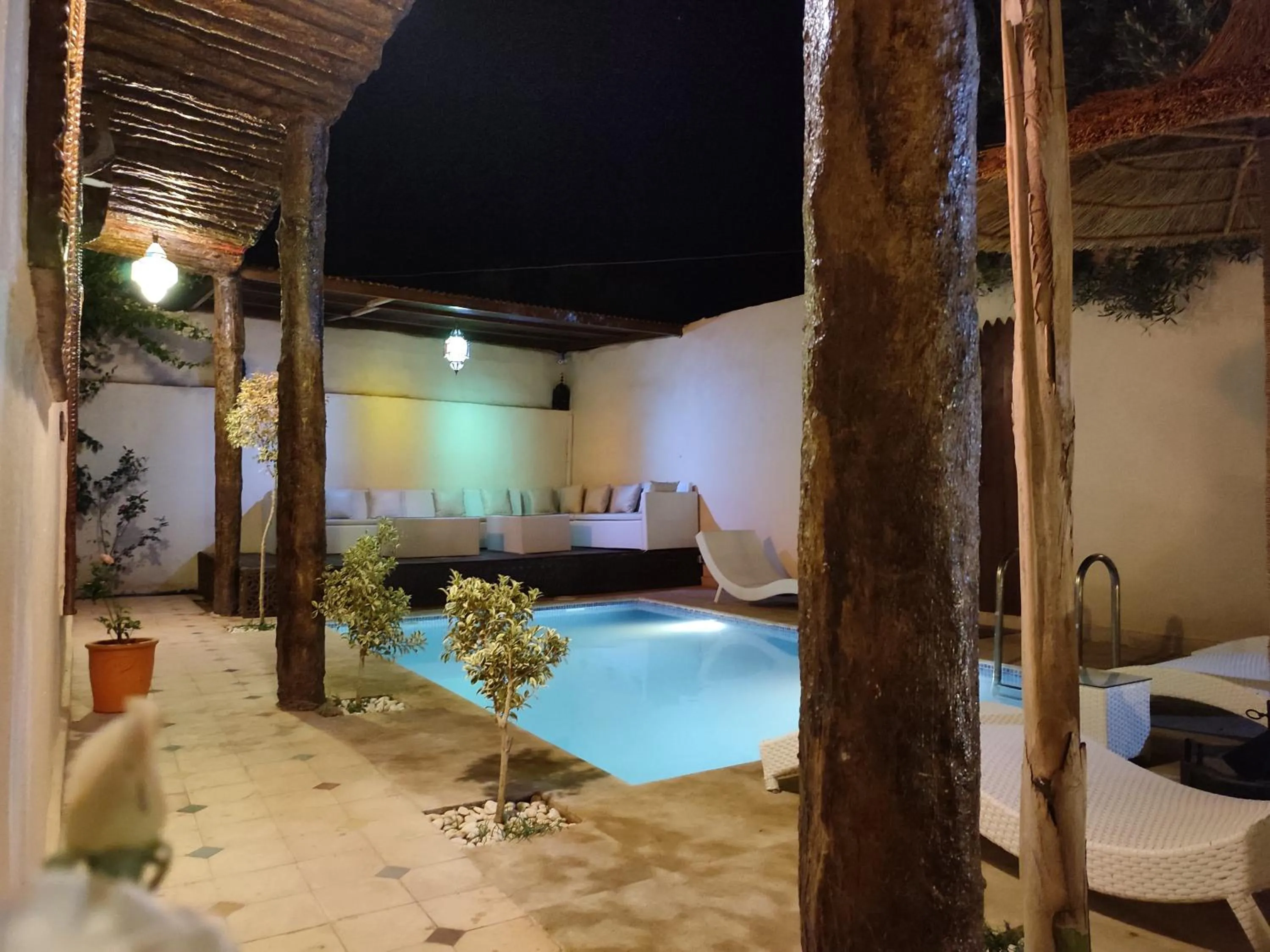 Swimming pool in O'loft