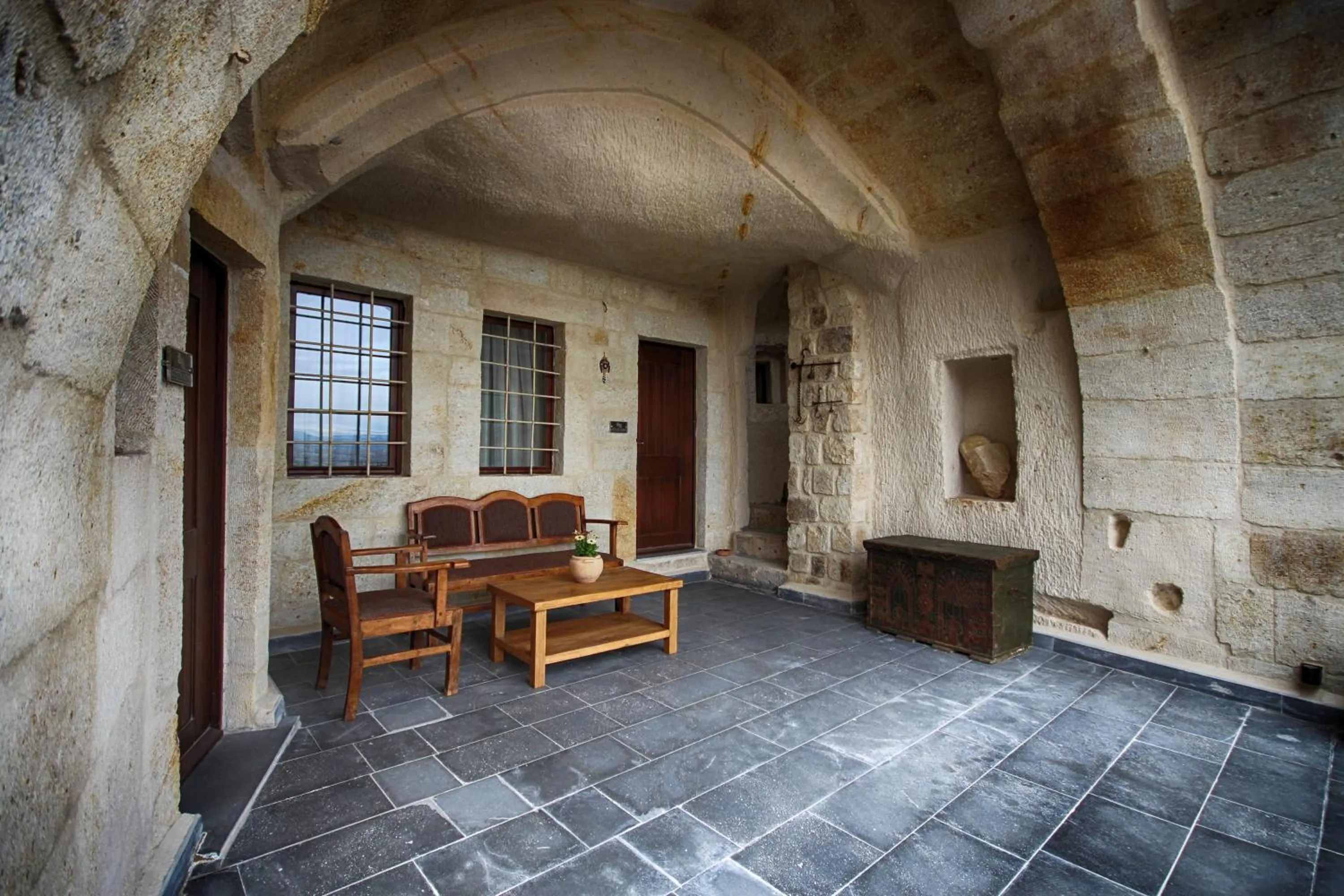 Patio in 1811 Cave Hotel