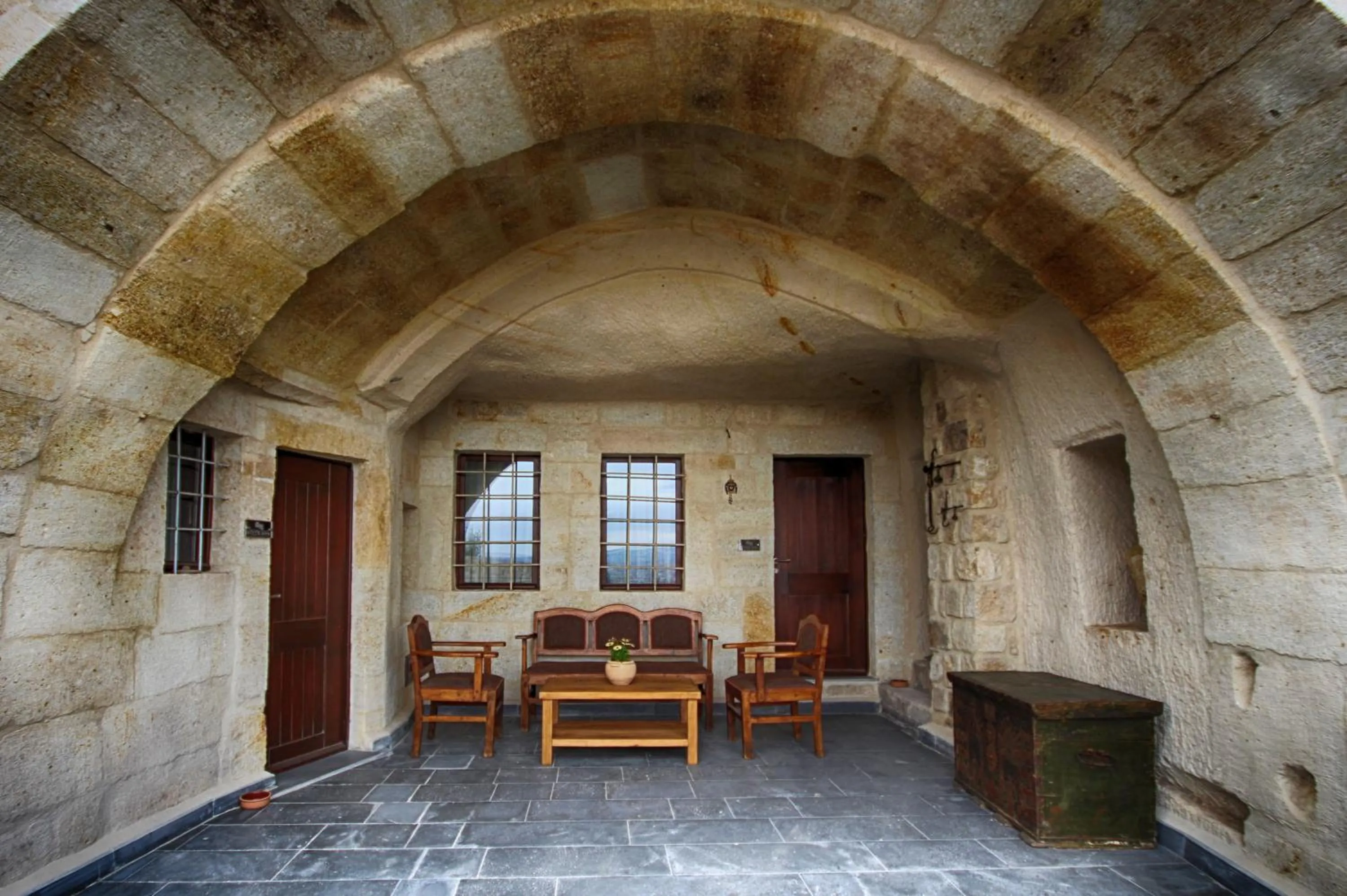 Patio in 1811 Cave Hotel