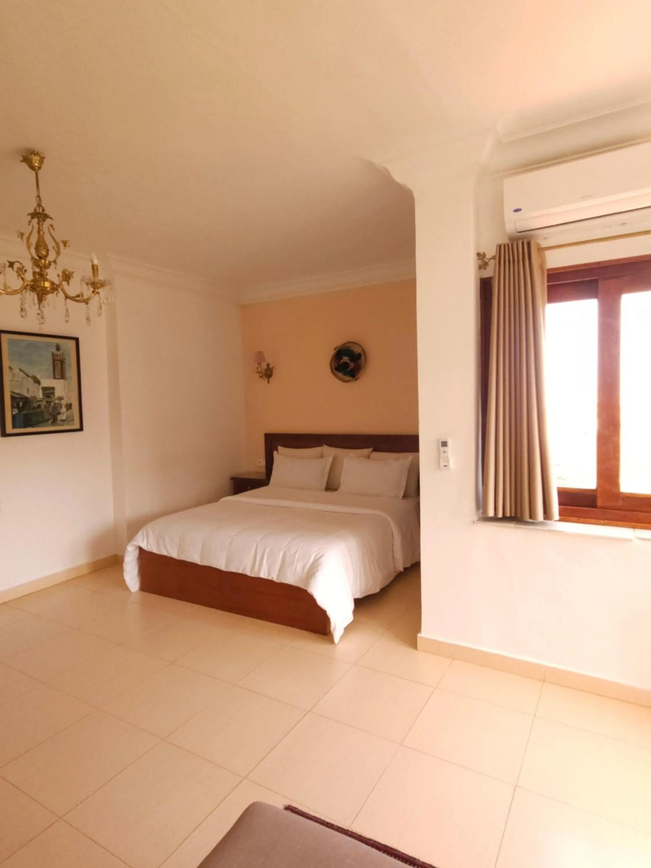 Photo of the whole room, Bed in Riad Dar Achaach