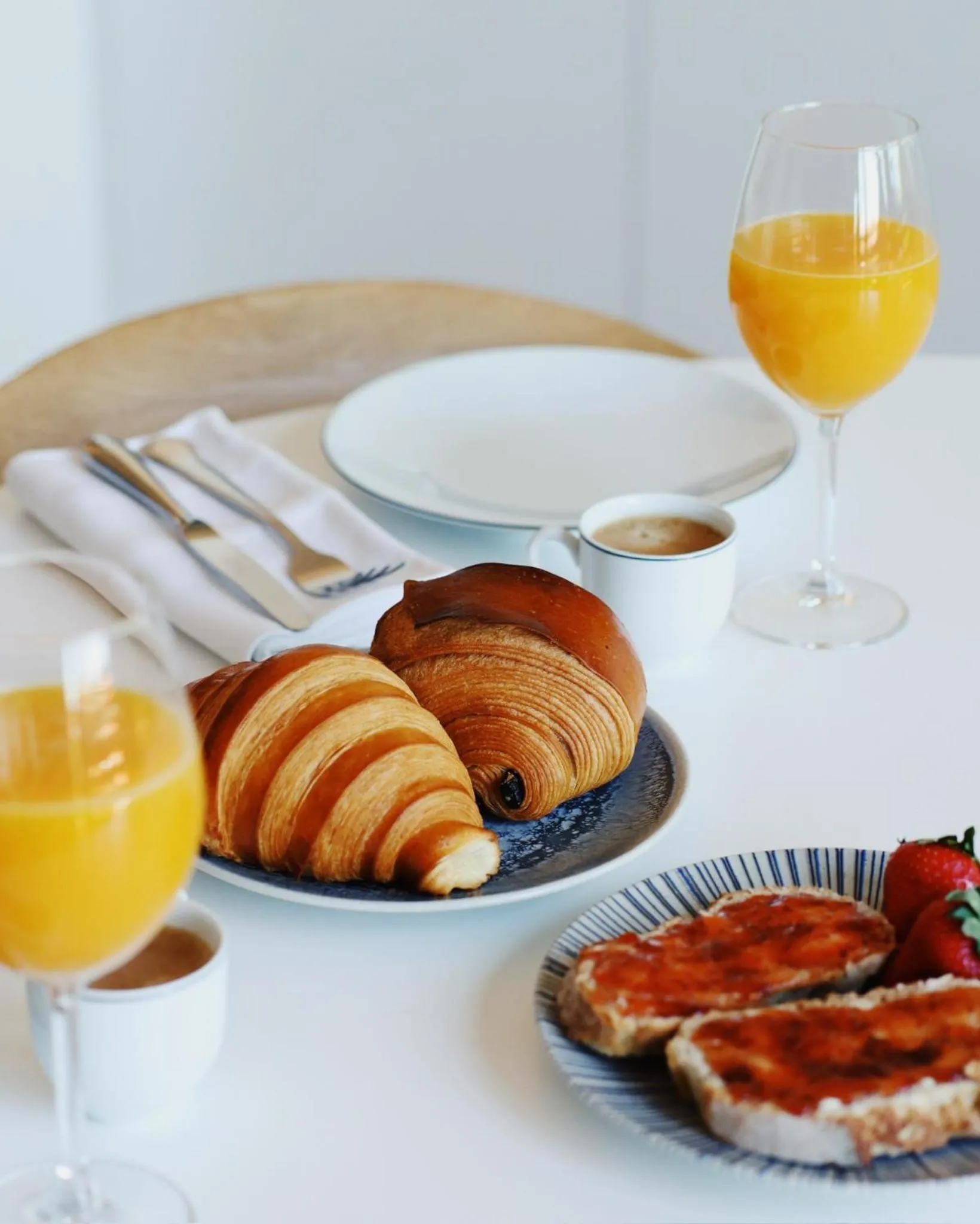 Breakfast in Résidence Les Suites du Port - by Le Saint Ferdinand