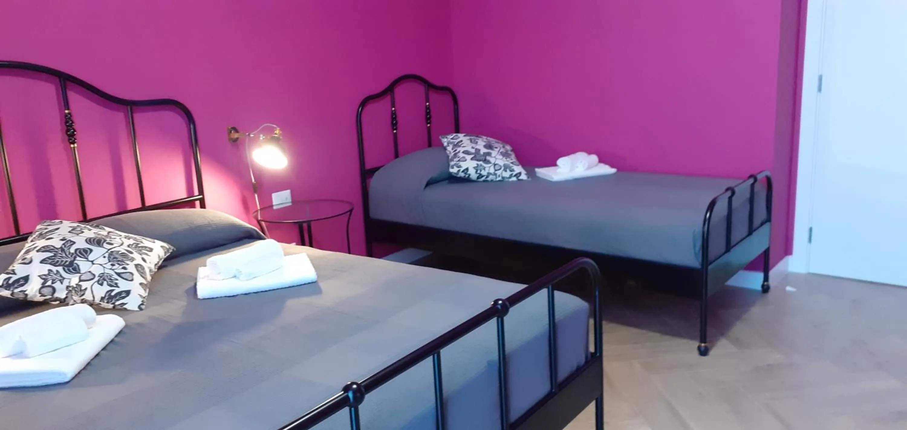 Photo of the whole room, Bed in B&B Stella Scugnizza