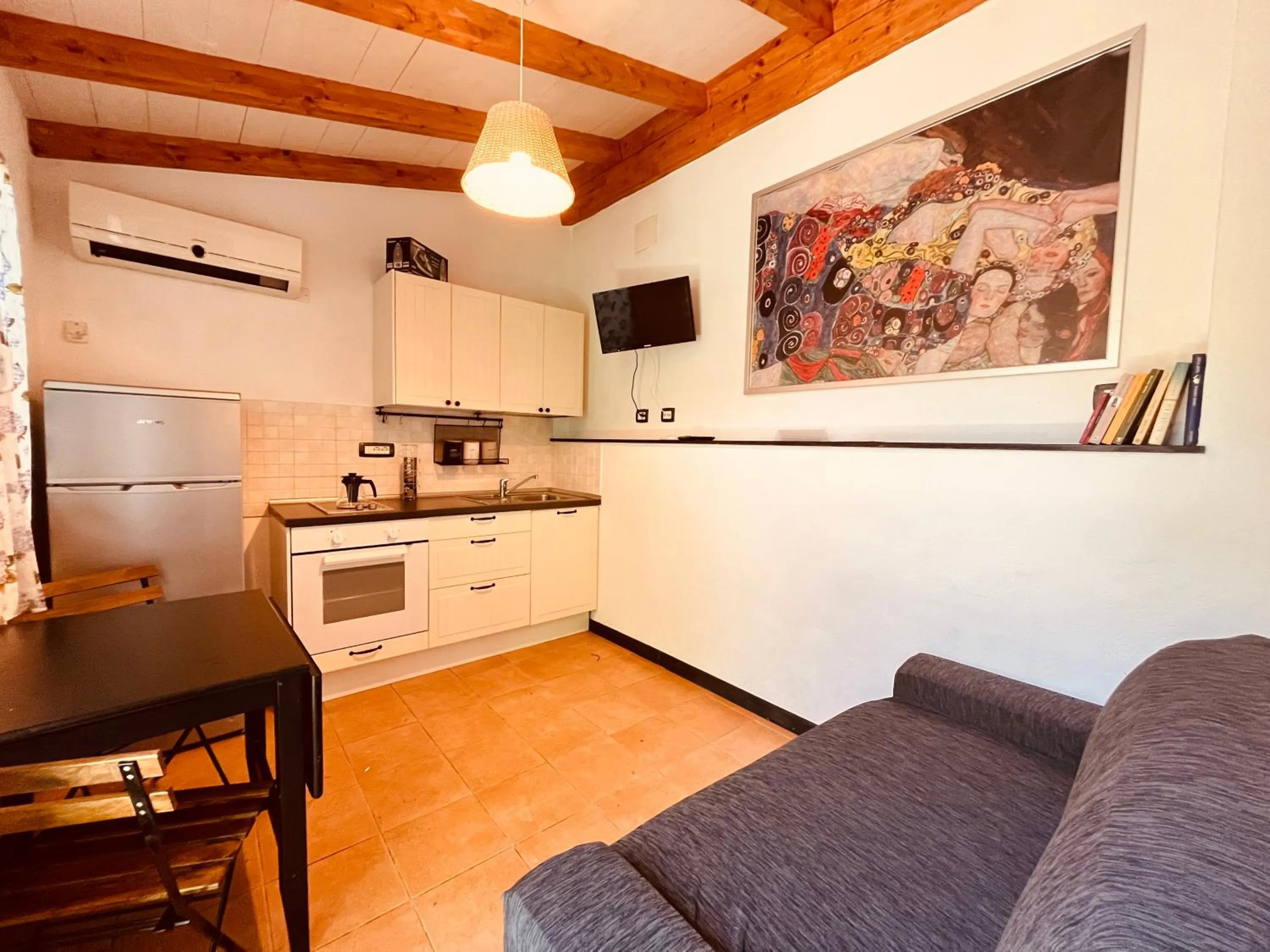 kitchen in Hotel Baia di Levanto