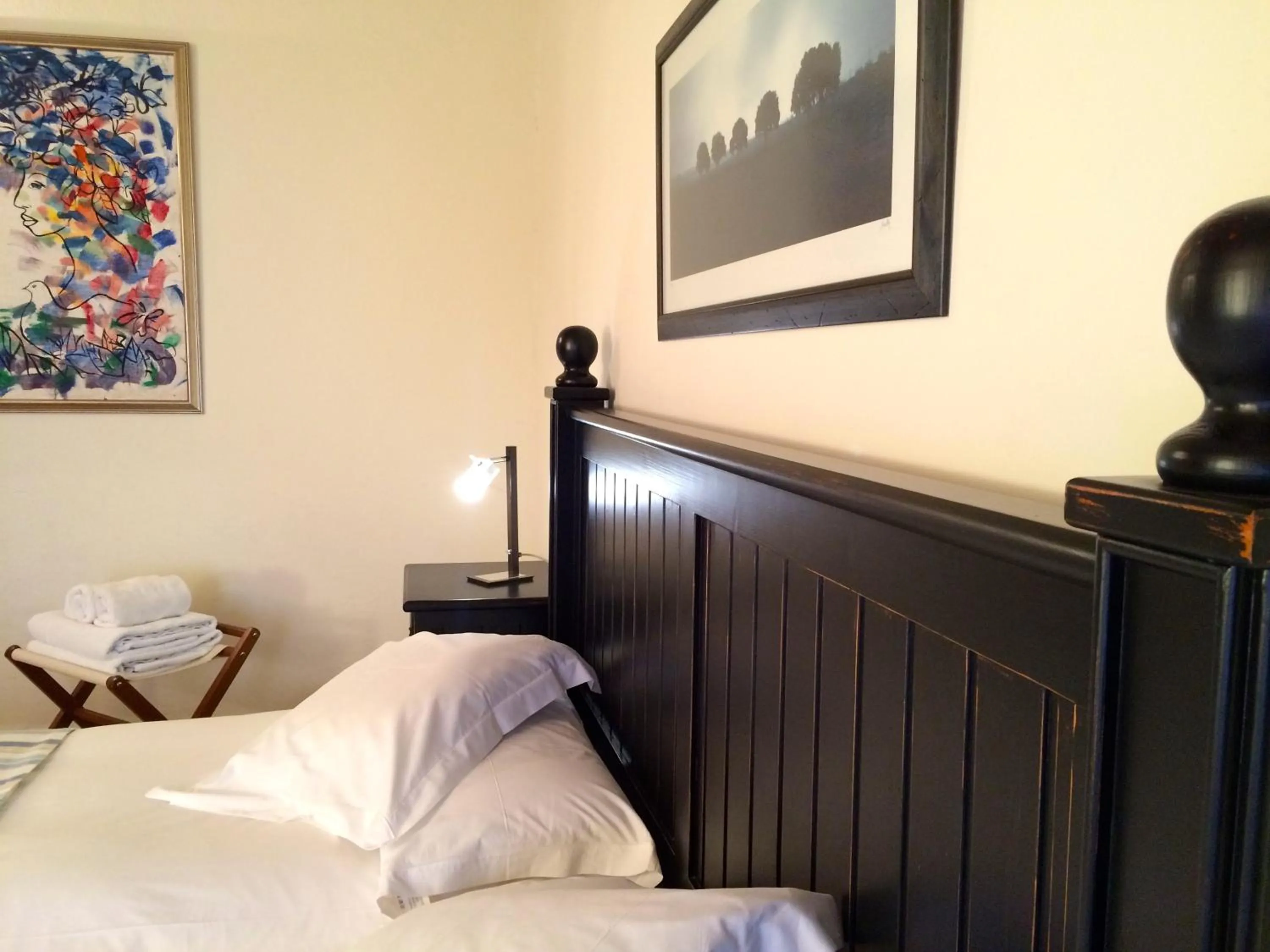 Decorative detail, Bed in Petit Hotel Alaro