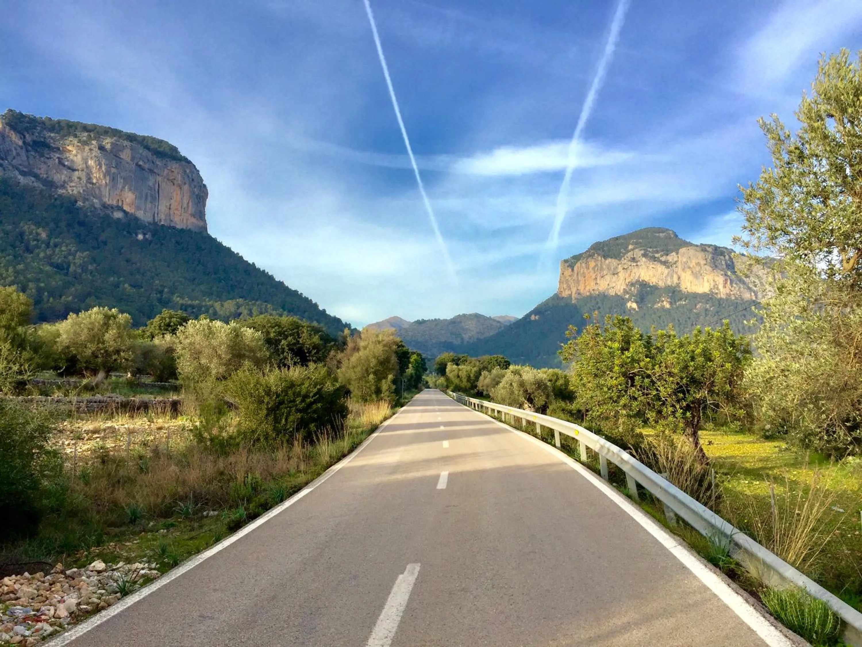 Cycling in Petit Hotel Alaro