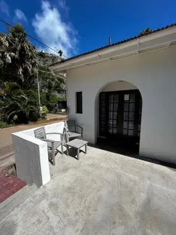 One-Bedroom Apartment in The Old Gin House One-Bedroom Apartment in The Old Gin House