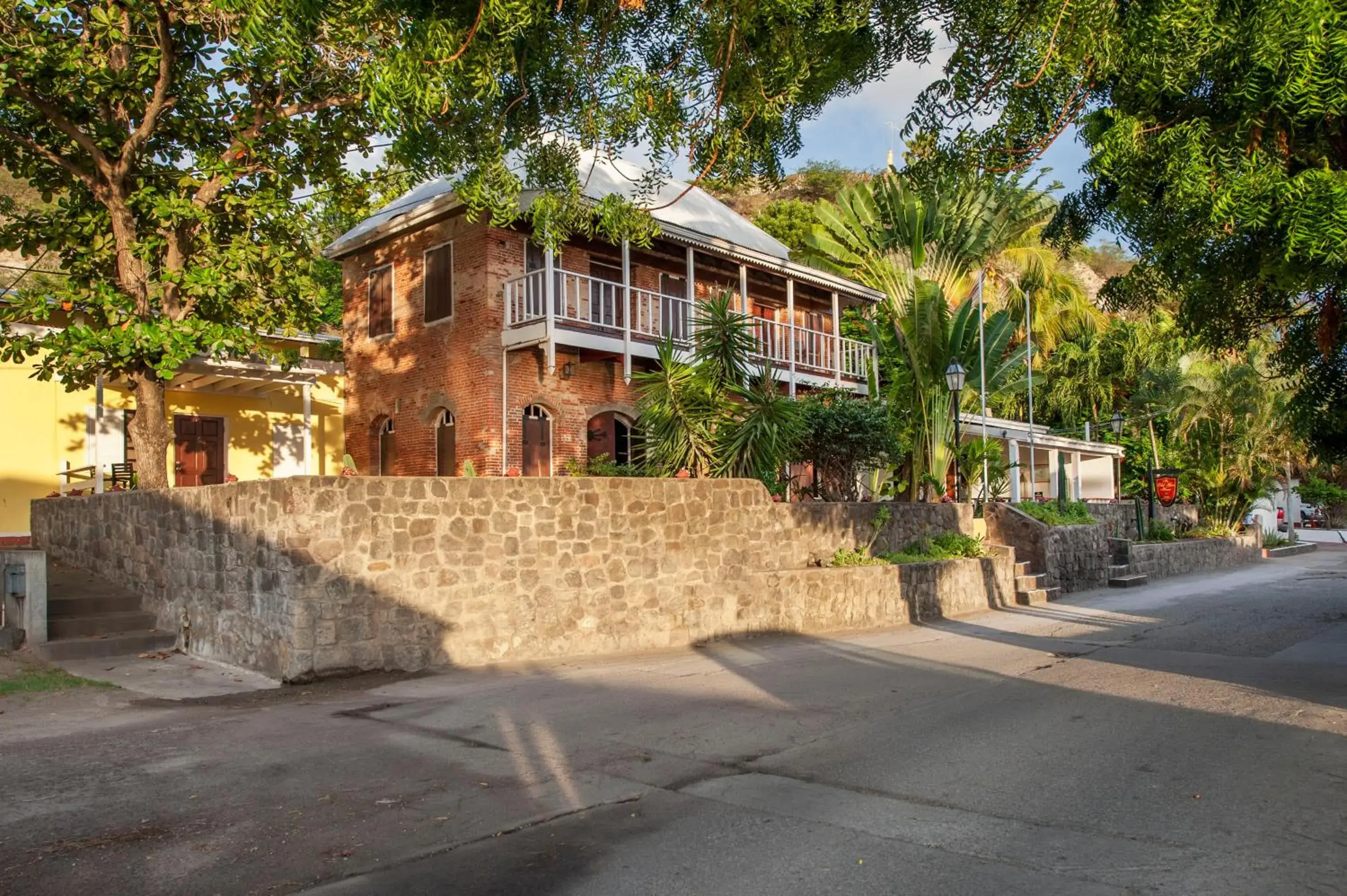 Property building in The Old Gin House Property building in The Old Gin House