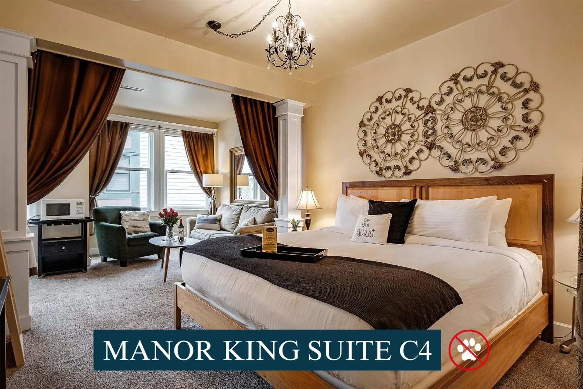 King Room with Spa Bath in The Orenco Station Hotel King Room with Spa Bath in The Orenco Station Hotel