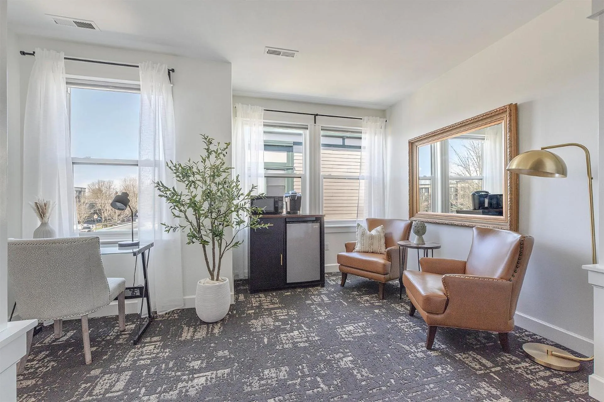 Kitchen or kitchenette in The Orenco Station Hotel