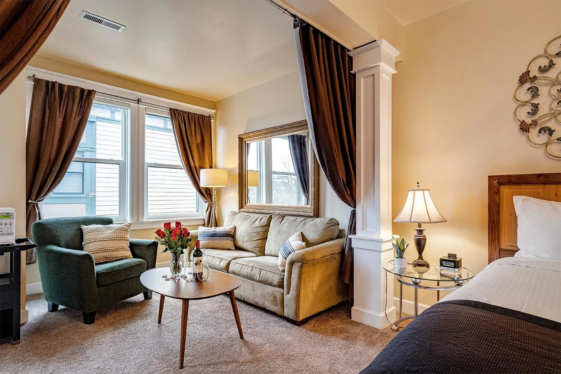 Living room, Bed in The Orenco Station Hotel