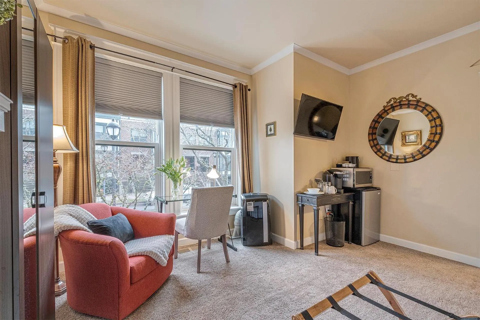 TV and multimedia in The Orenco Station Hotel