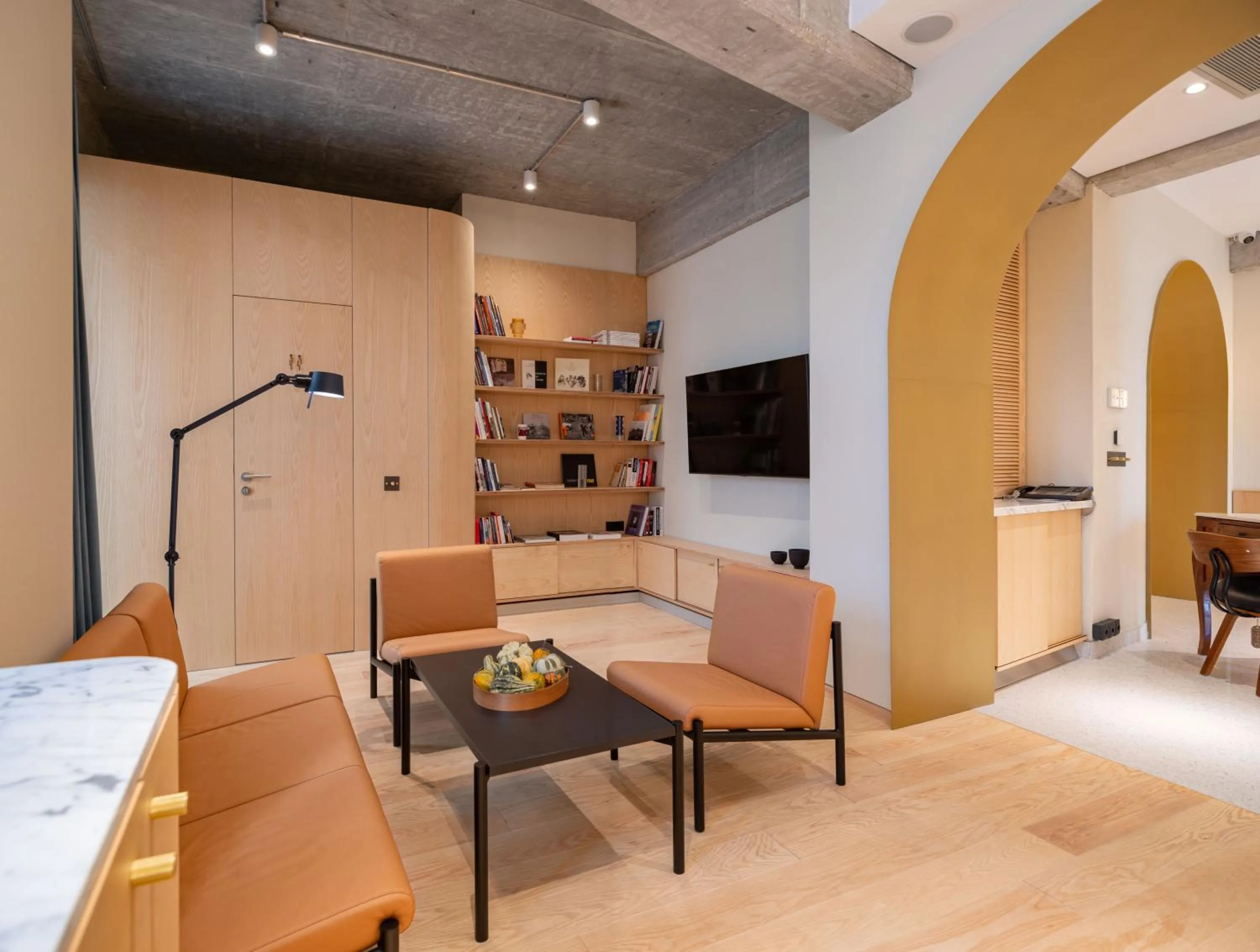 Communal lounge/ TV room in ROSETTI Hotel