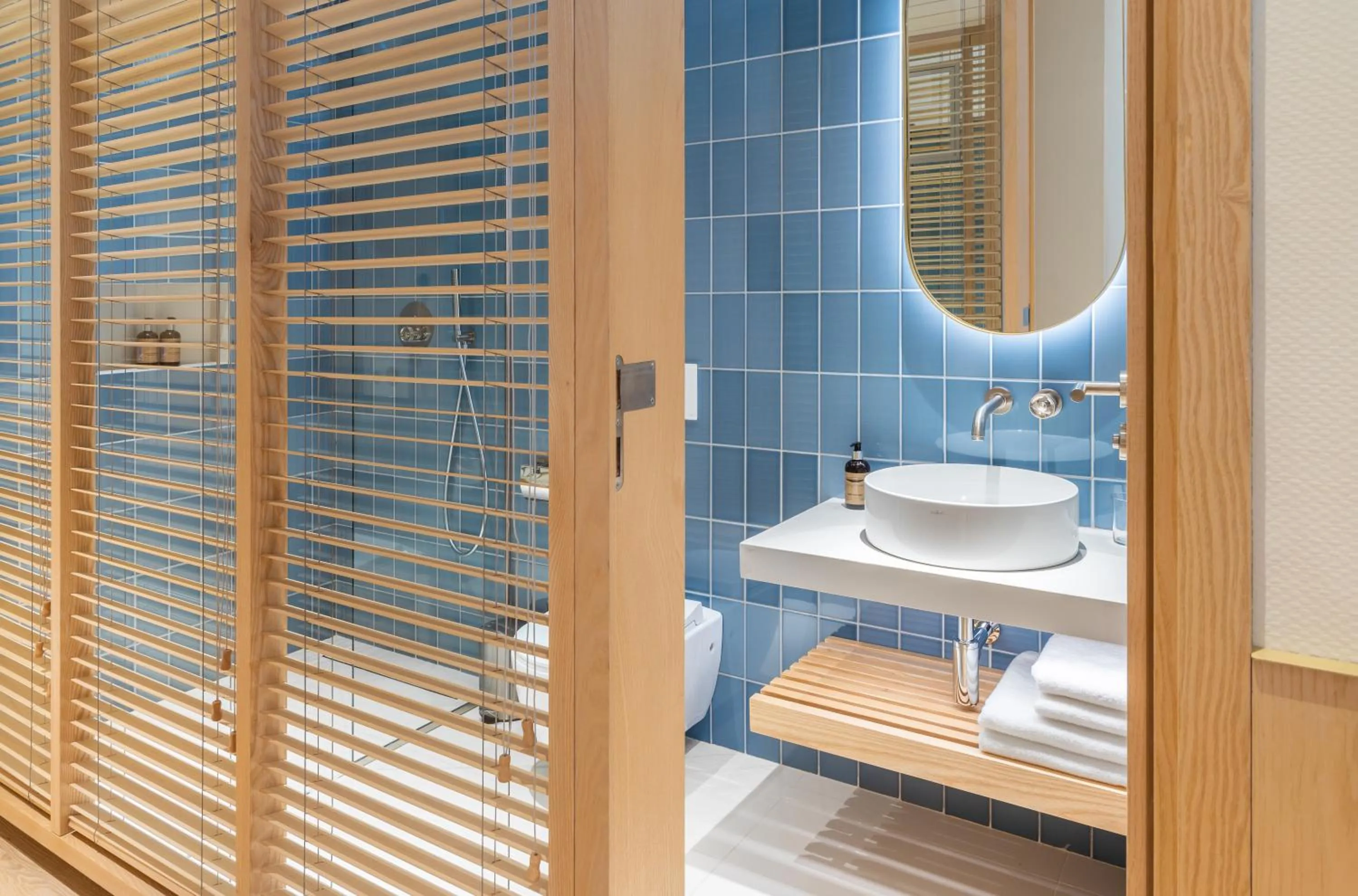 Shower in ROSETTI Hotel