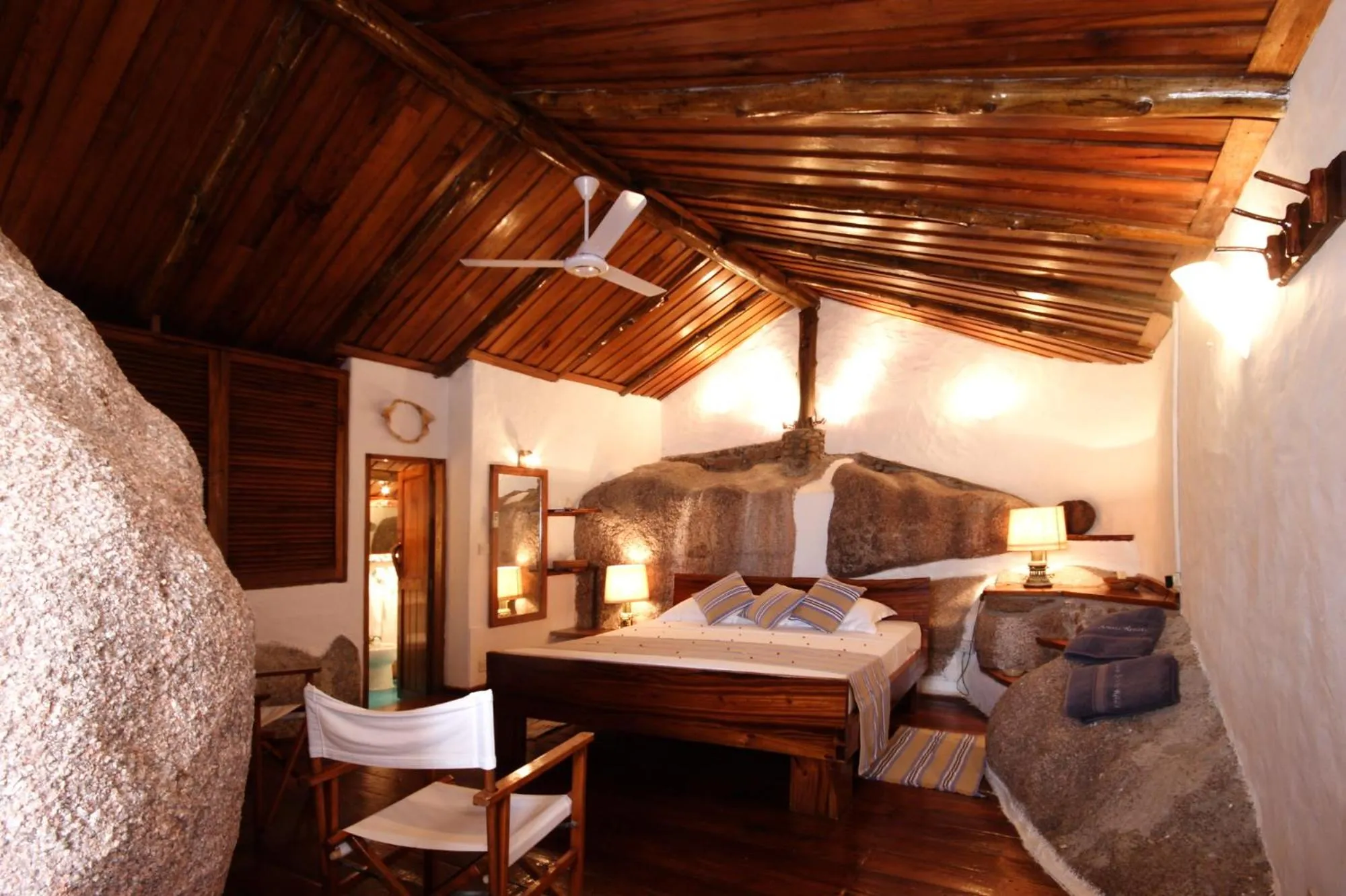 Bedroom, Bed in Chauve Souris Relais