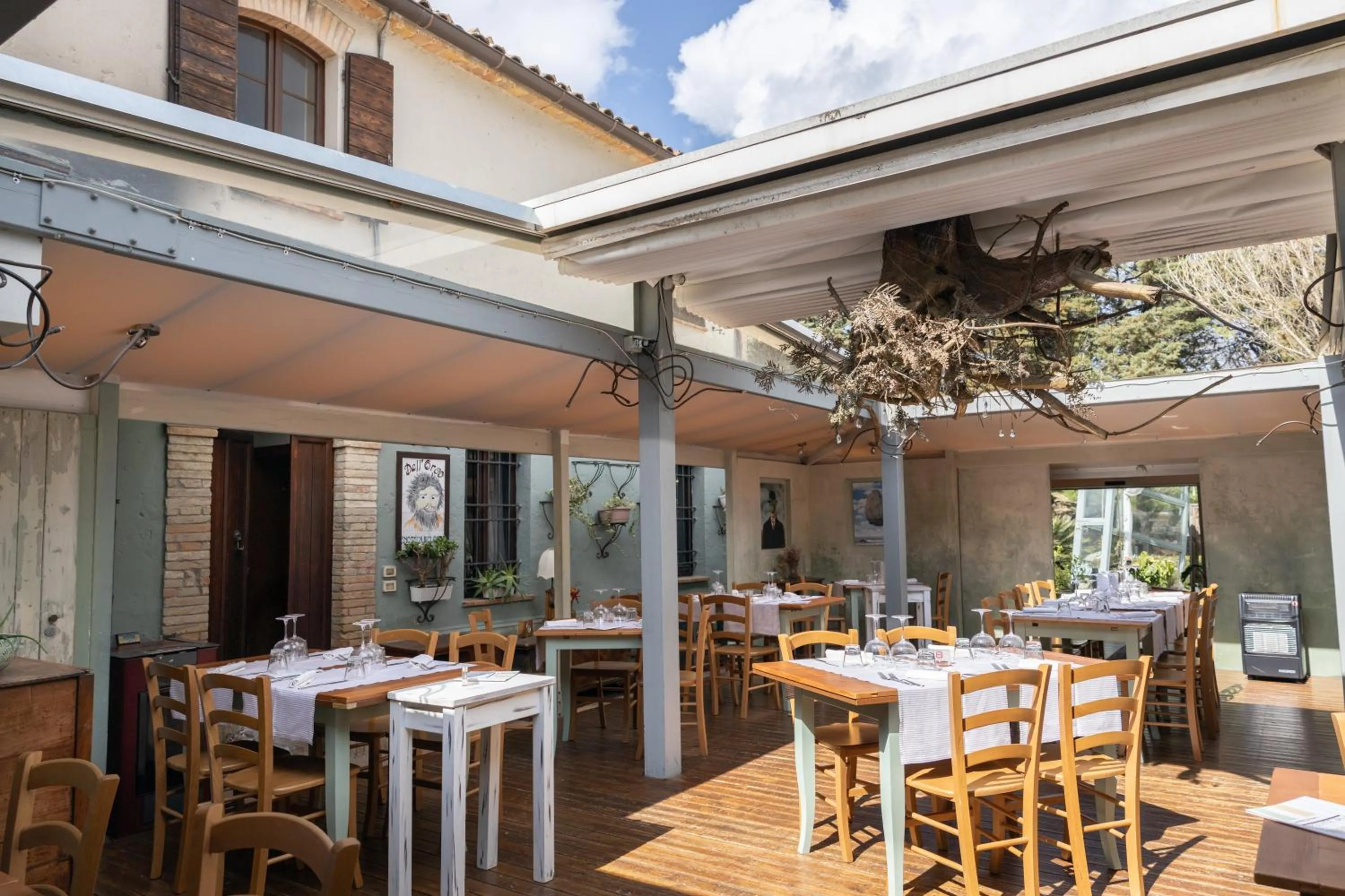 Restaurant/places to eat in La Valle Dei Caprioli Village Bungalow Park - Freelandia Azienda Agricola