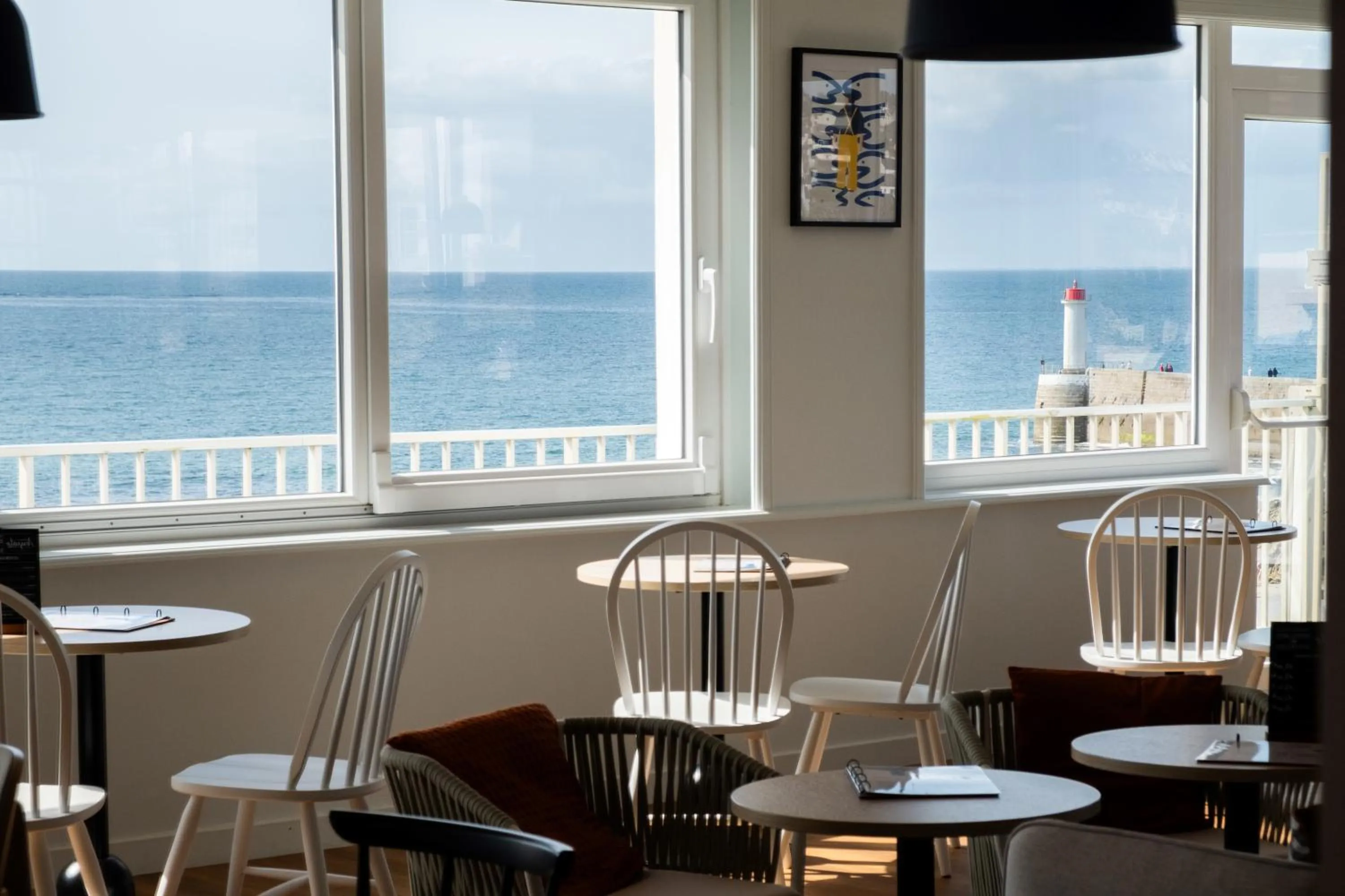 Restaurant/places to eat in Ty Ys Hôtel