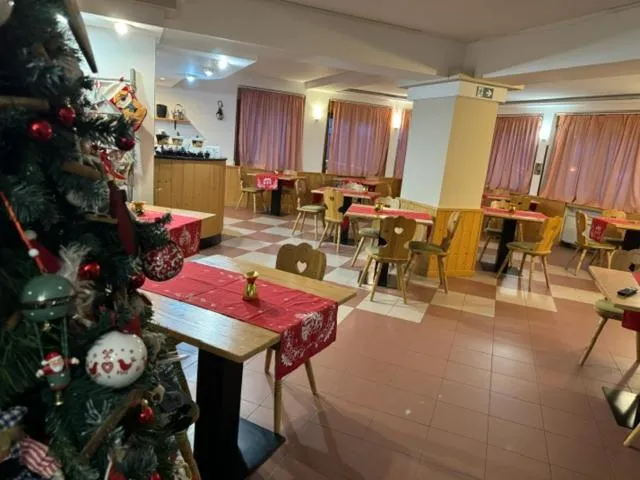 Lounge or bar in Life Hotels Des Alpes