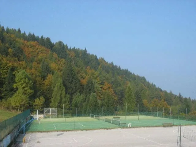 Tennis court in Life Hotels Des Alpes