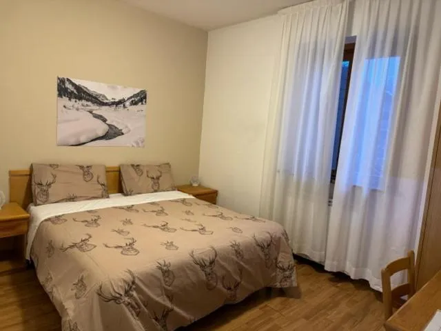 Bedroom, Bed in Life Hotels Des Alpes