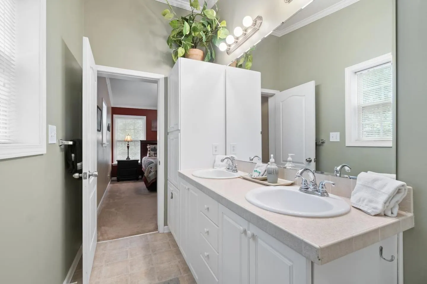 Blue Ridge Bungalow with Hot Tub