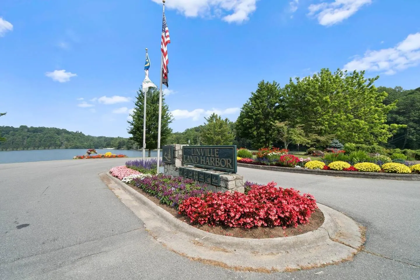 Blue Ridge Bungalow with Hot Tub