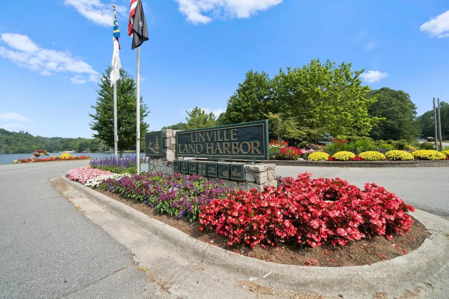 Blue Ridge Bungalow with Hot Tub