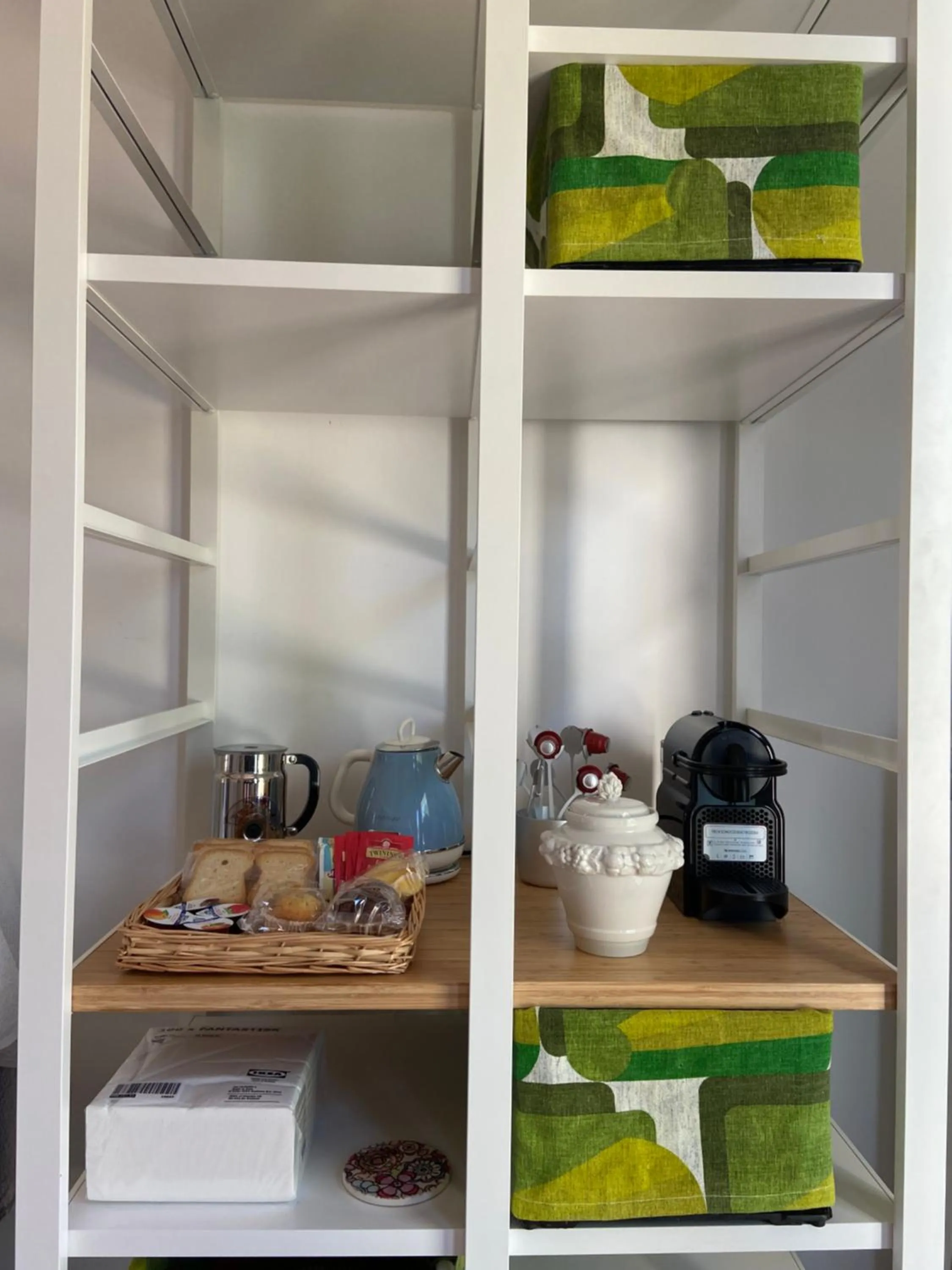 Coffee/tea facilities in Bed and Breakfast Gaia