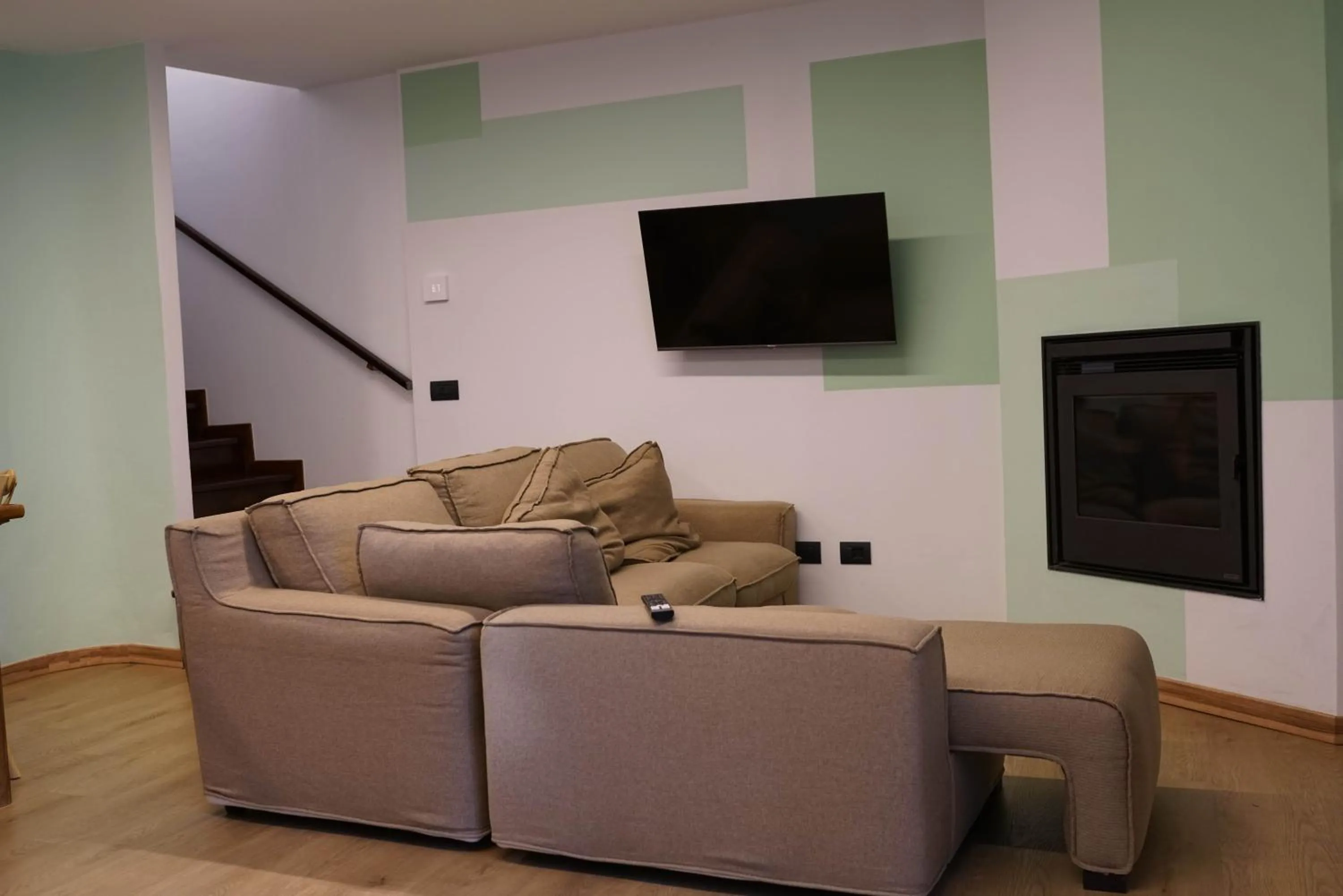 Communal lounge/ TV room in Portola la vecchia dimora