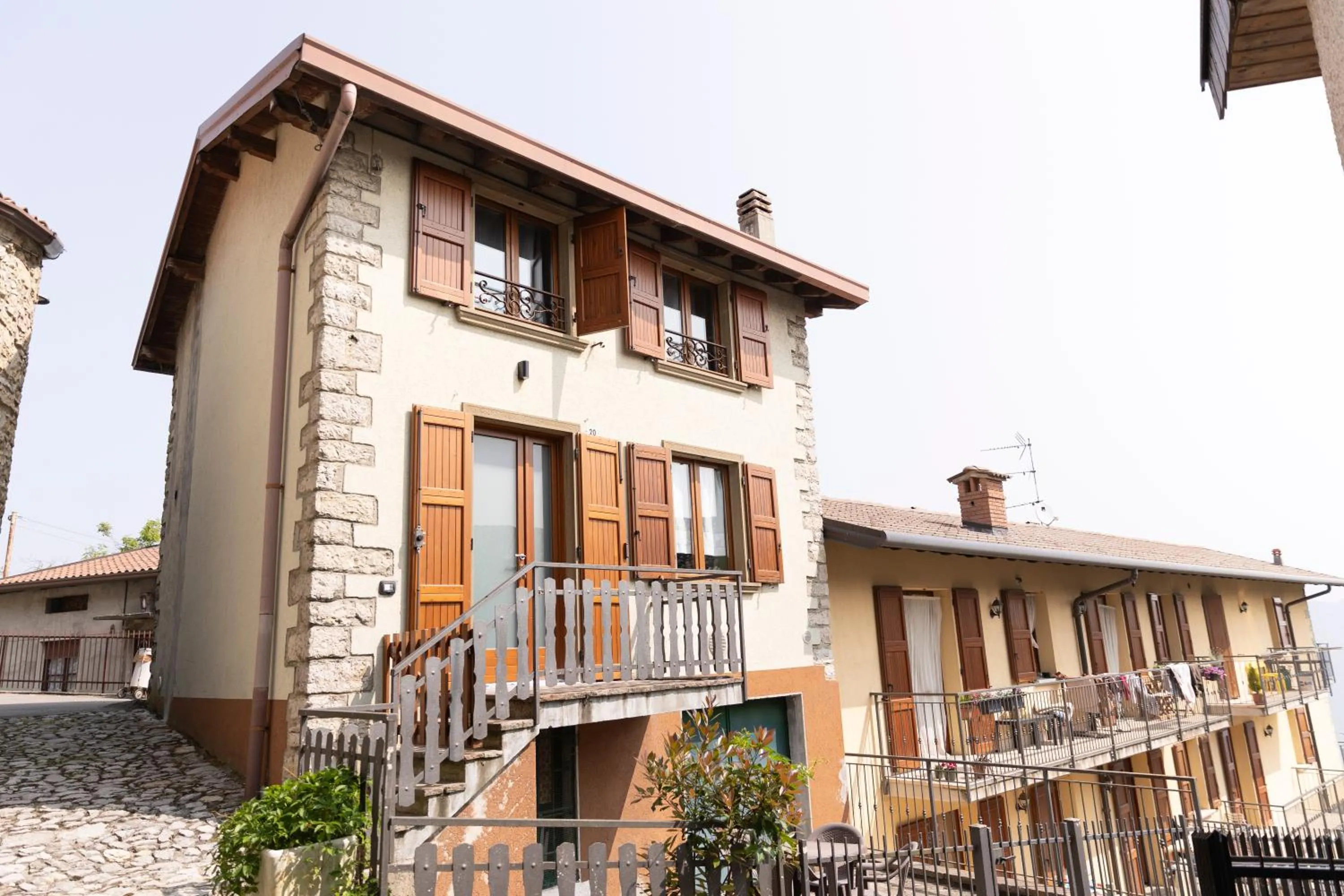 Property building in Portola la vecchia dimora